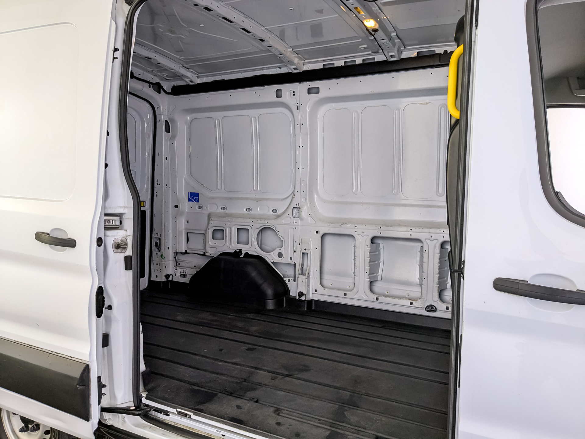 FORD Transit 2.20 (125 л.с), механическая, 2021, пробег 109 297 км
