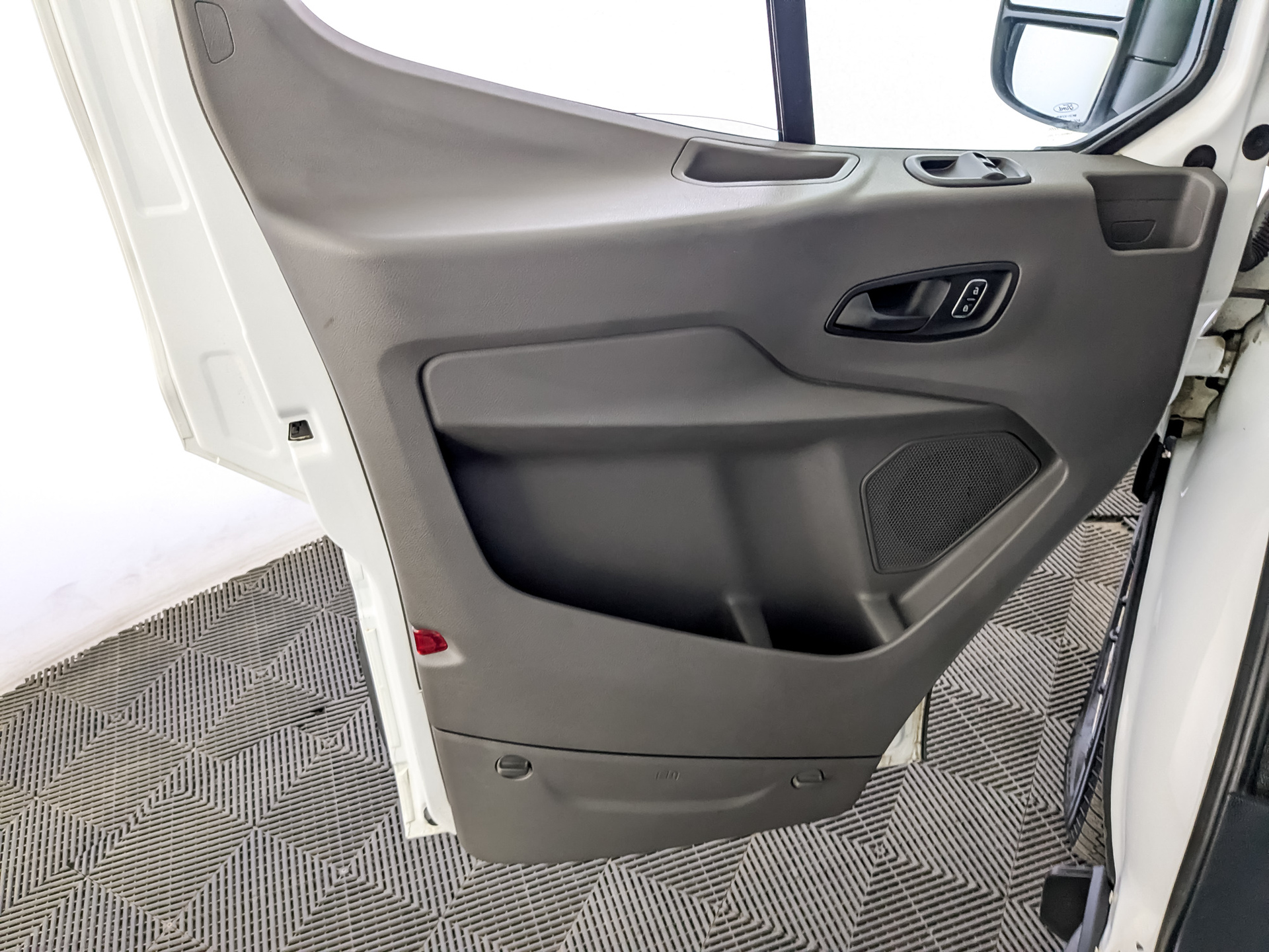 FORD Transit 2.20 (125 л.с), механическая, 2021, пробег 109 297 км
