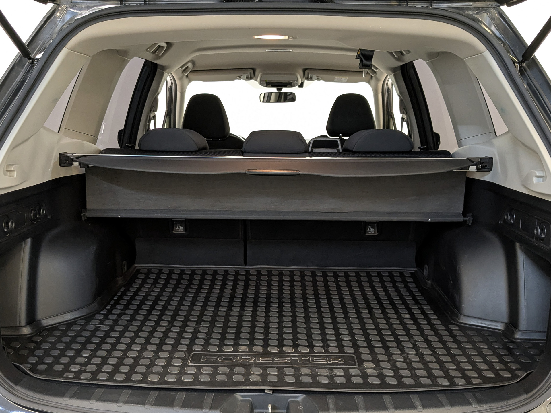 SUBARU Forester 2.00 (150 л.с), автомат, 2020, пробег 73 000 км