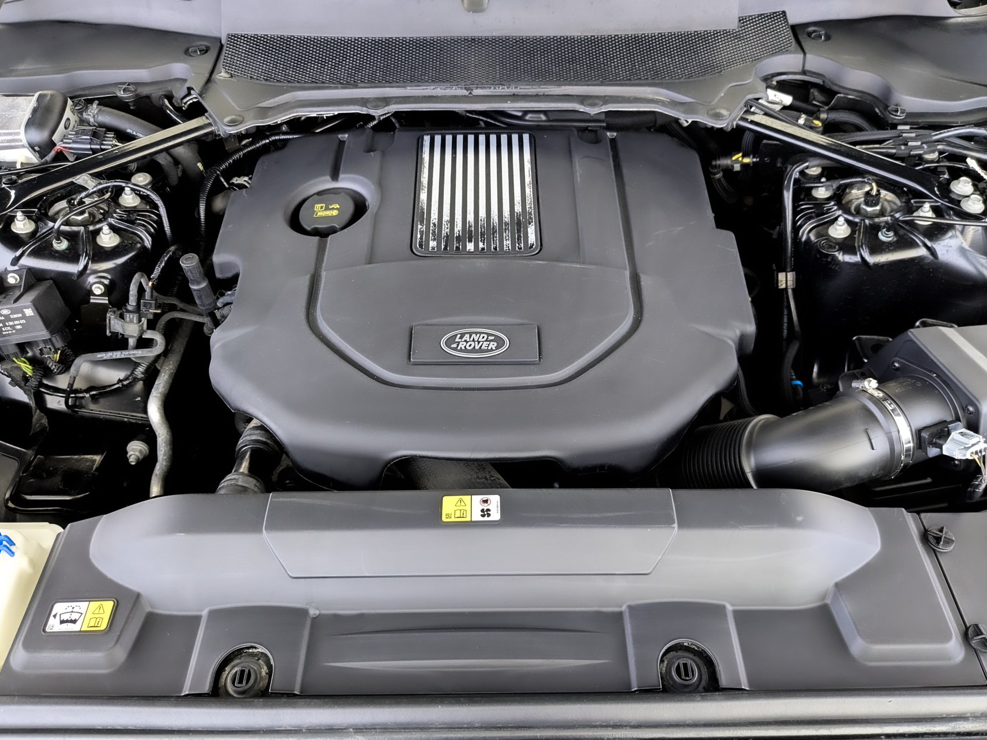 LAND ROVER Range Rover 3.00 (248 л.с), автомат, 2018, пробег 74 155 км