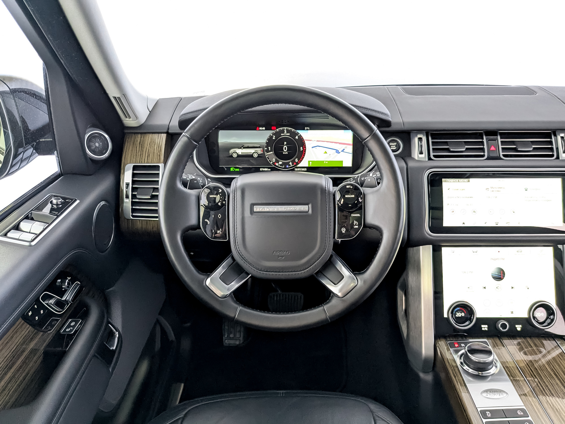 LAND ROVER Range Rover 3.00 (248 л.с), автомат, 2018, пробег 74 155 км