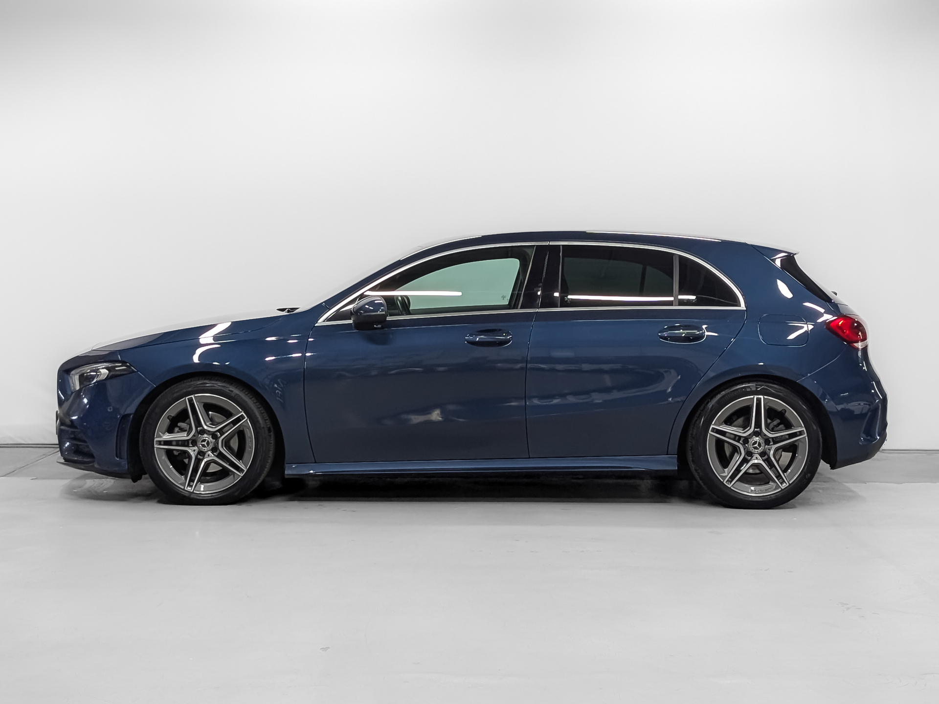 MERCEDES-BENZ A-Класс 1.30 (150 л.с), автомат, 2020, пробег 77 418 км