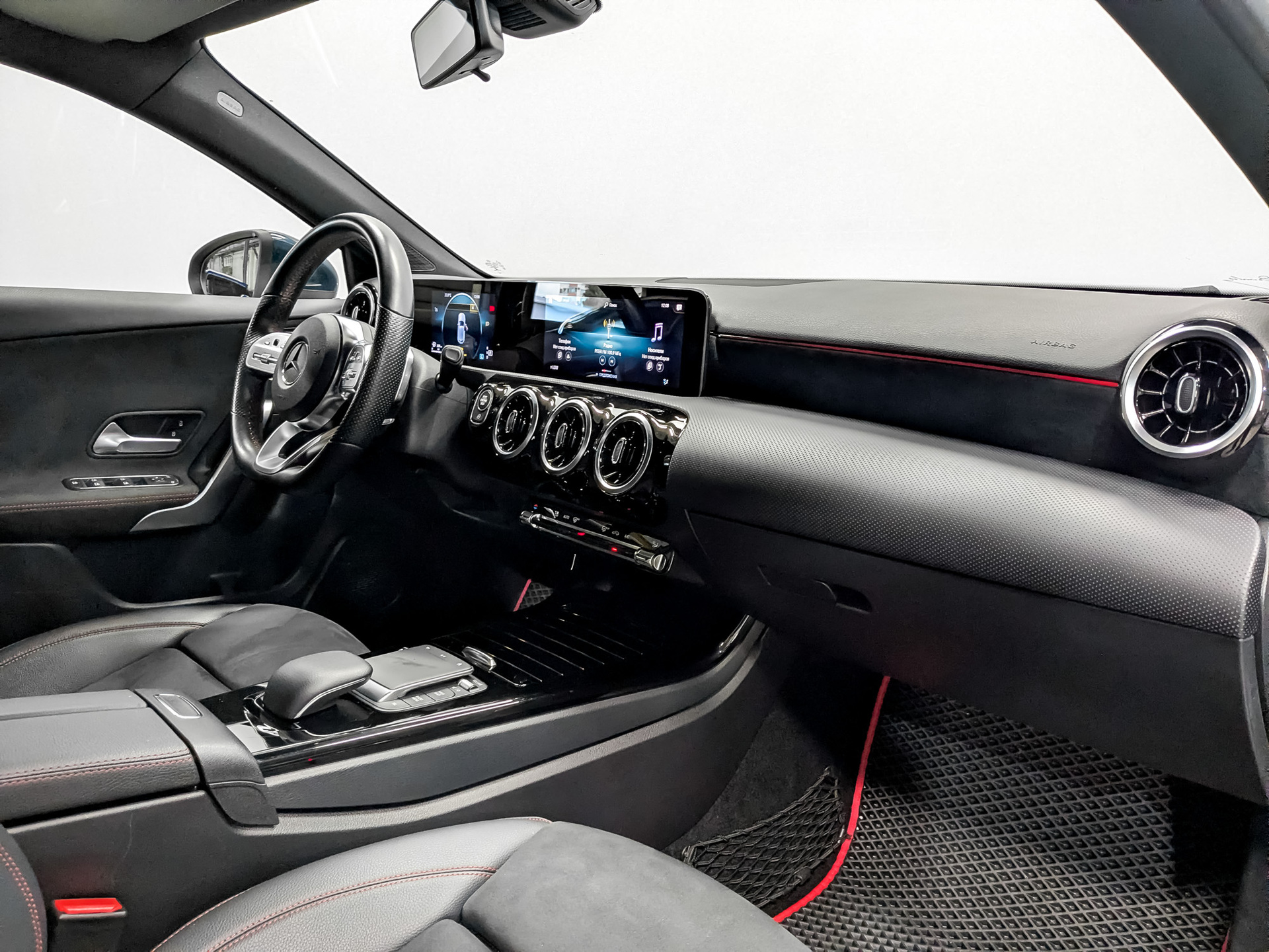 MERCEDES-BENZ A-Класс 1.30 (150 л.с), автомат, 2020, пробег 77 418 км