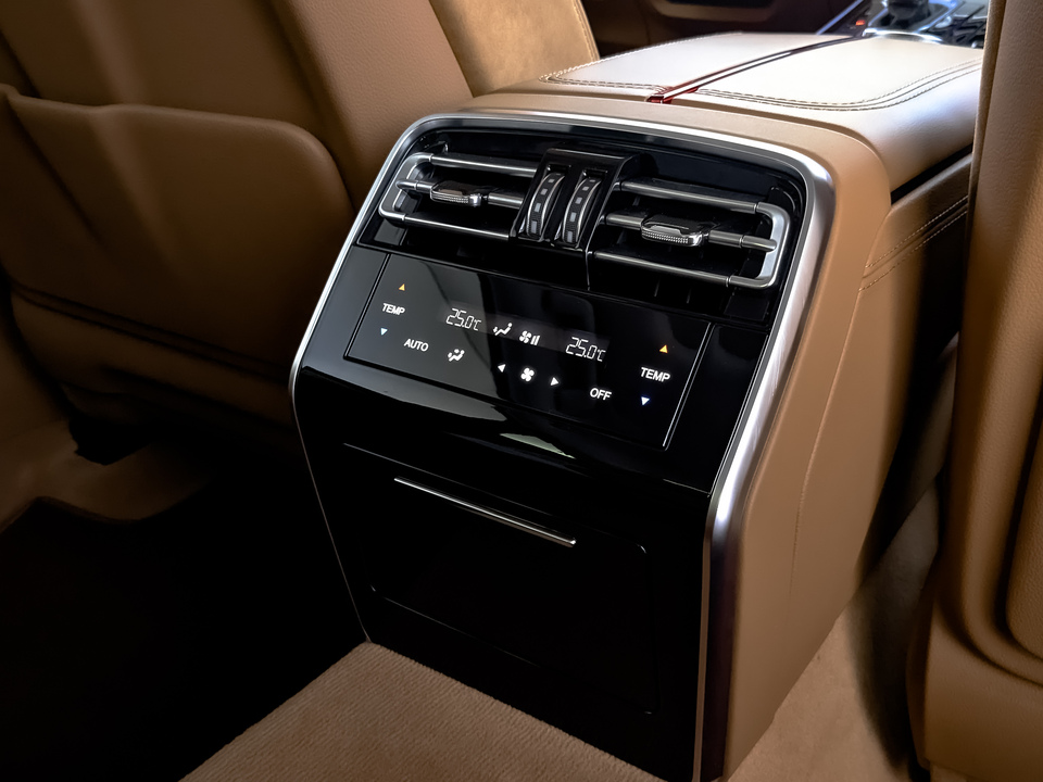 Фото Hongqi H9 с пробегом 80215 км