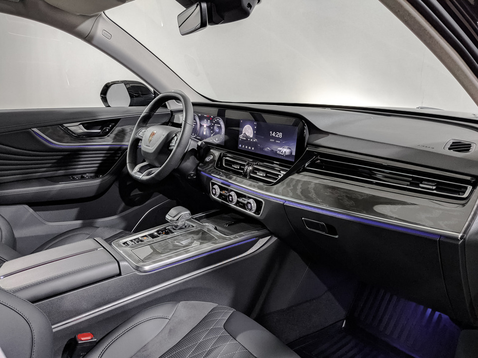 Фото Hongqi HS5 с пробегом 7082 км