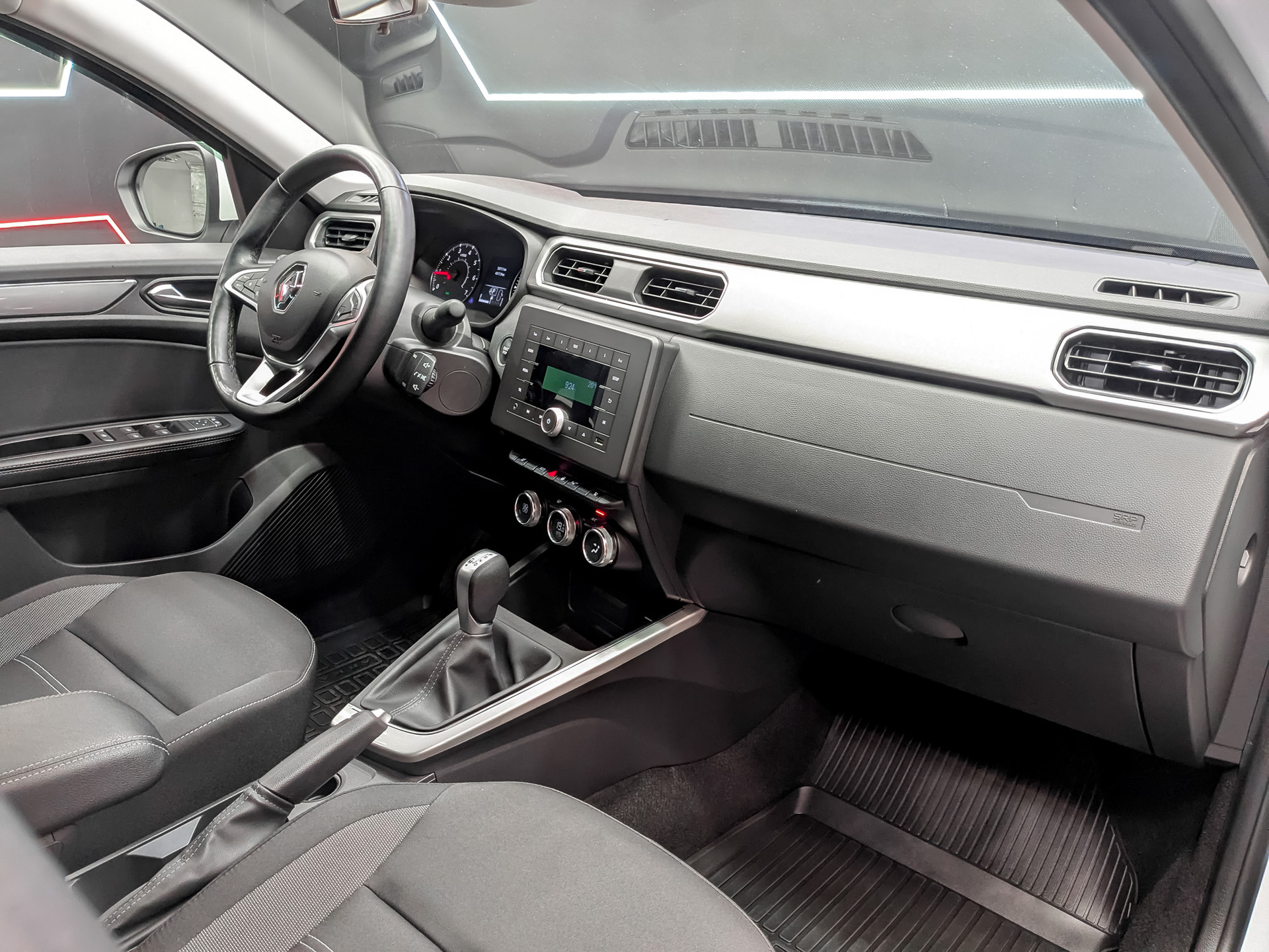 RENAULT Arkana 1.60 (114 л.с), автомат, 2021, пробег 59 707 км
