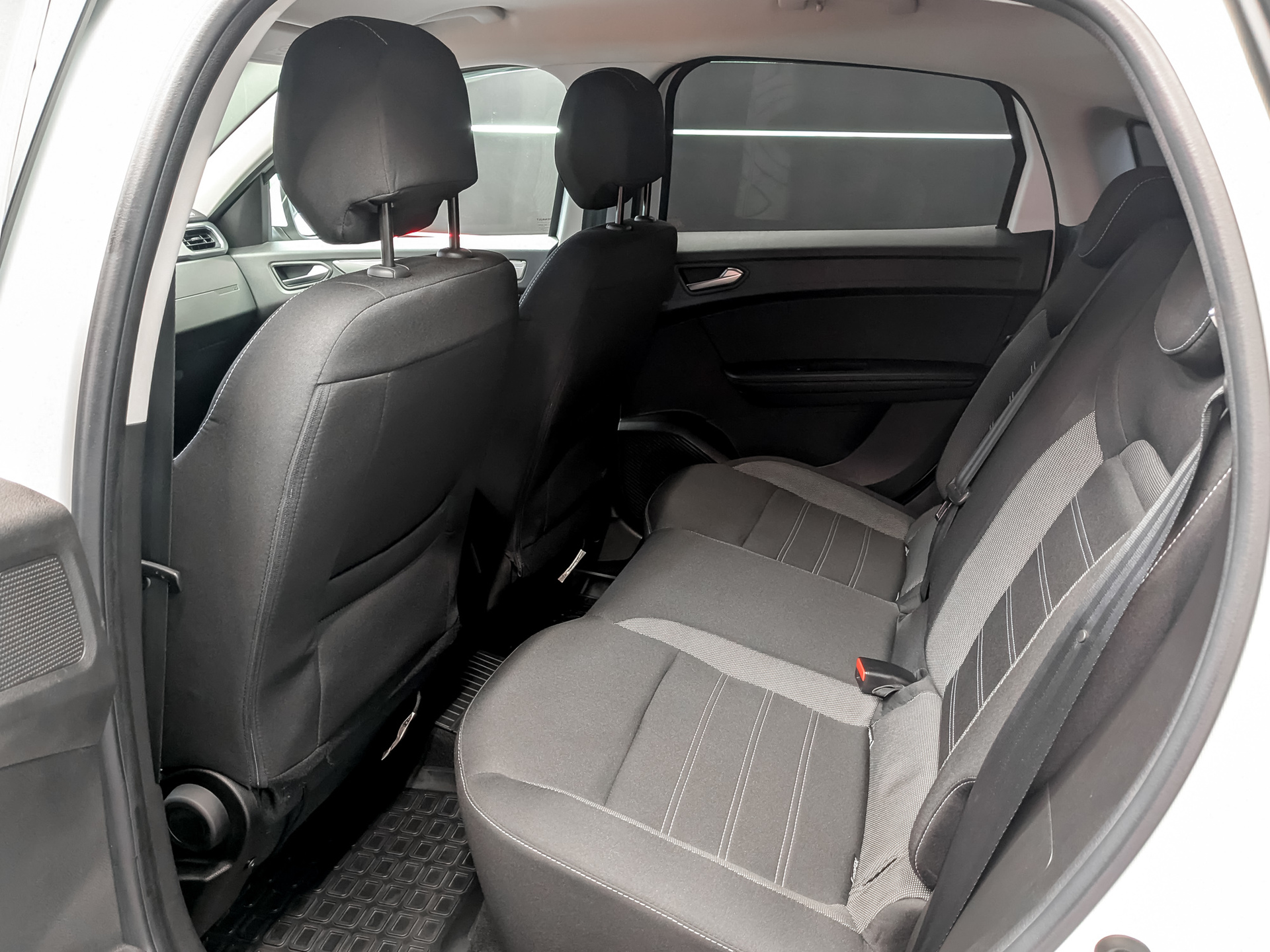 RENAULT Arkana 1.60 (114 л.с), автомат, 2021, пробег 59 707 км