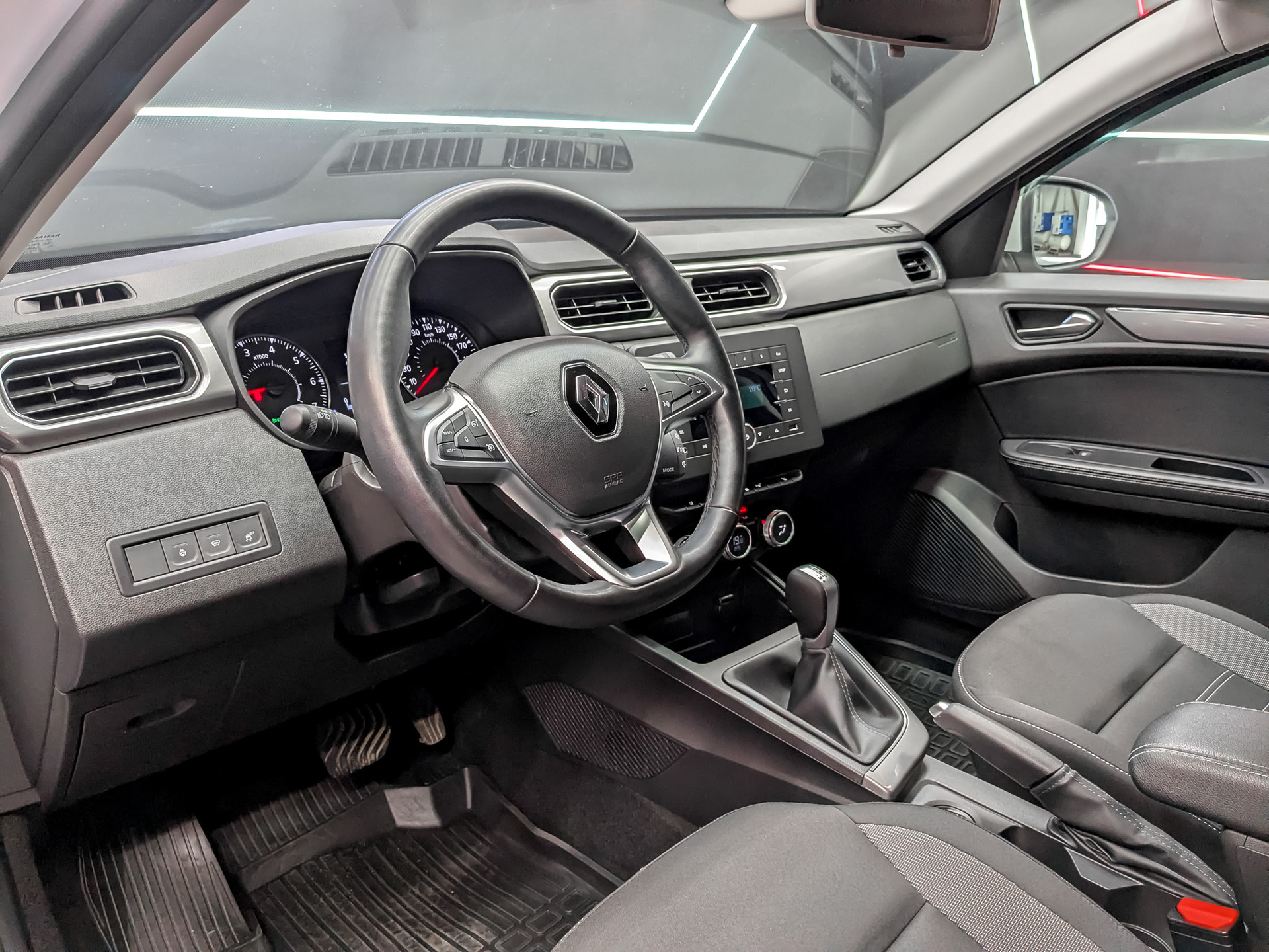 RENAULT Arkana 1.60 (114 л.с), автомат, 2021, пробег 59 707 км