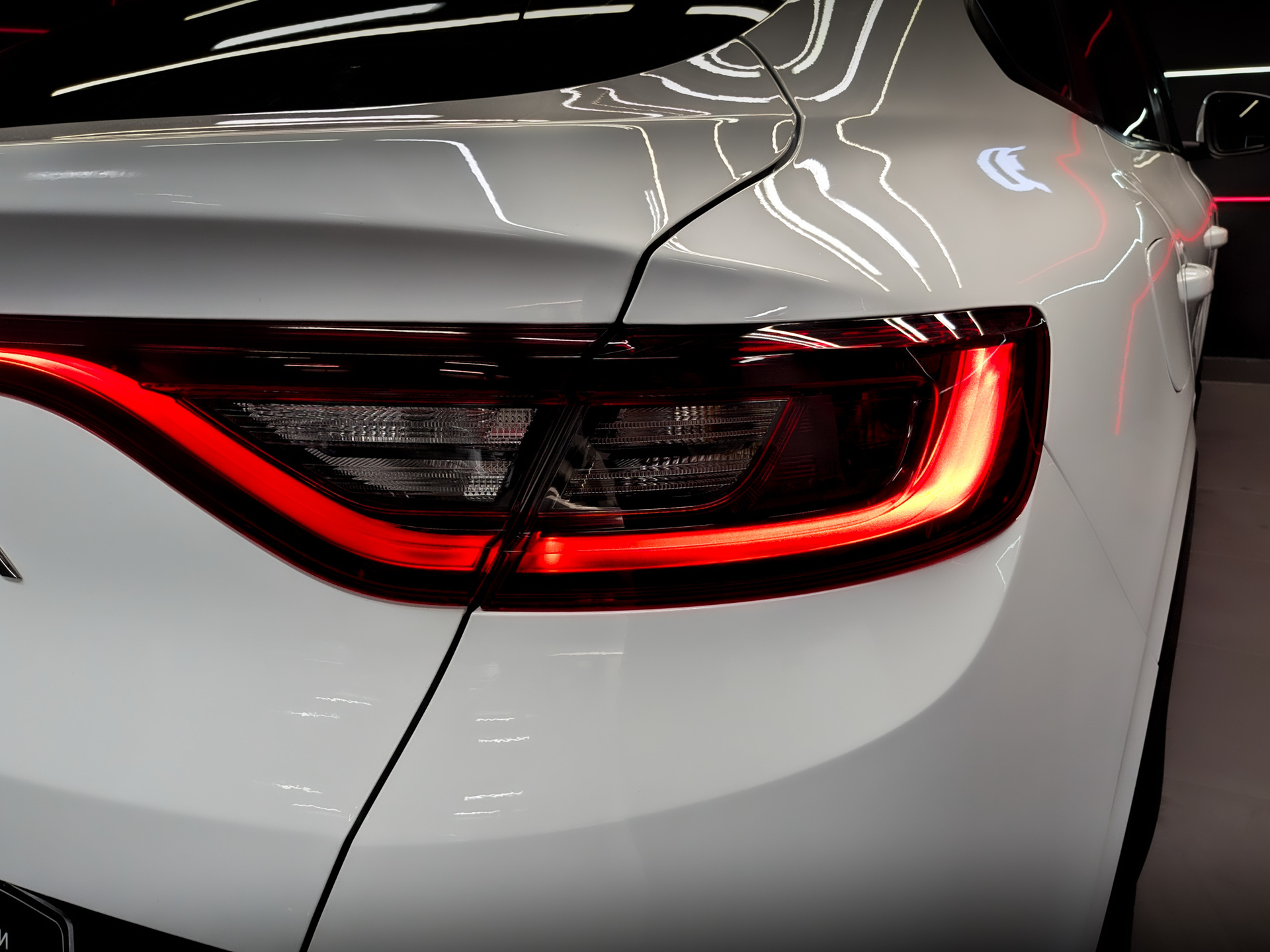 RENAULT Arkana 1.60 (114 л.с), автомат, 2021, пробег 59 707 км