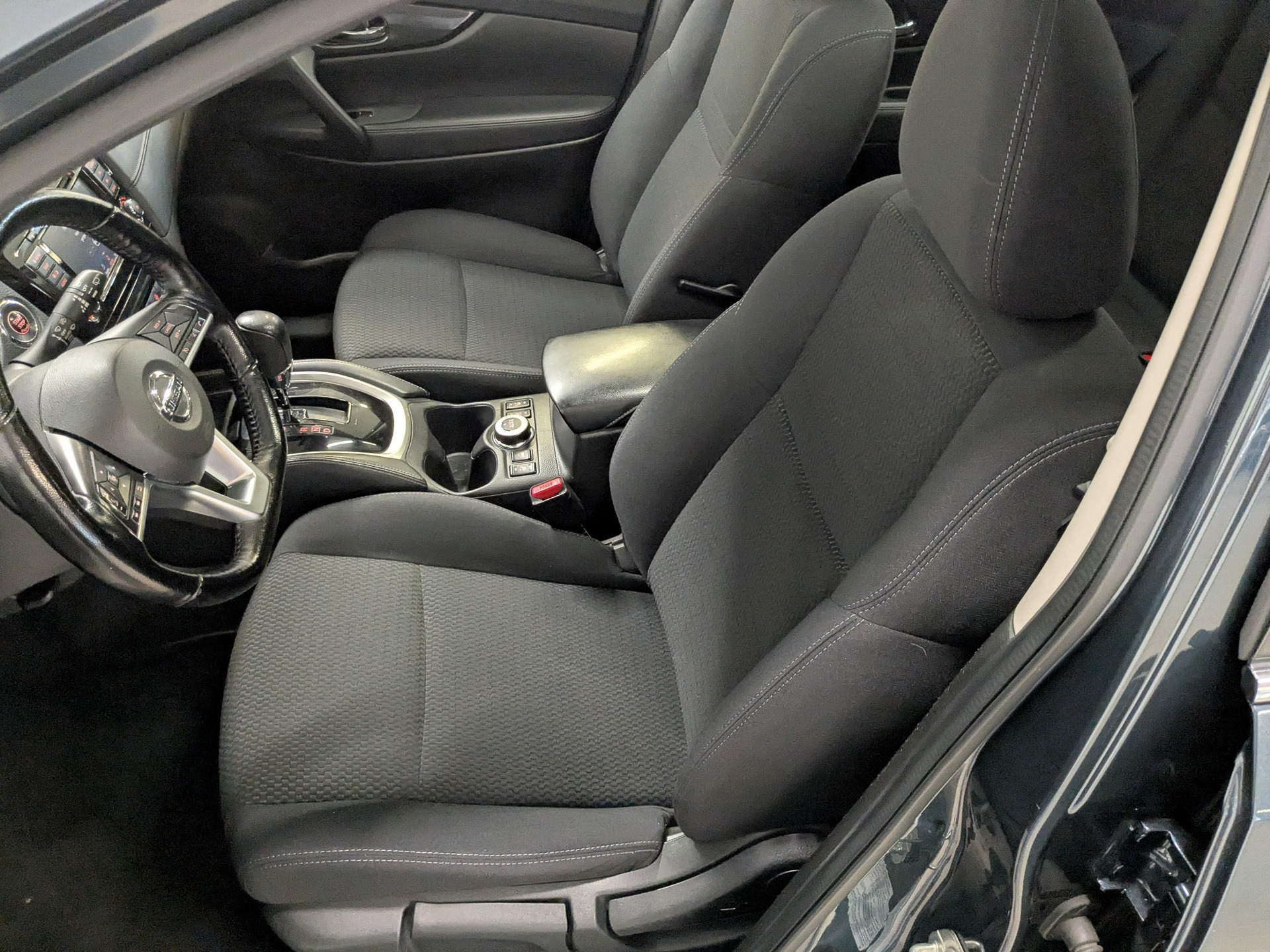NISSAN X-Trail 2.00 (144 л.с), автомат, 2021, пробег 78 327 км