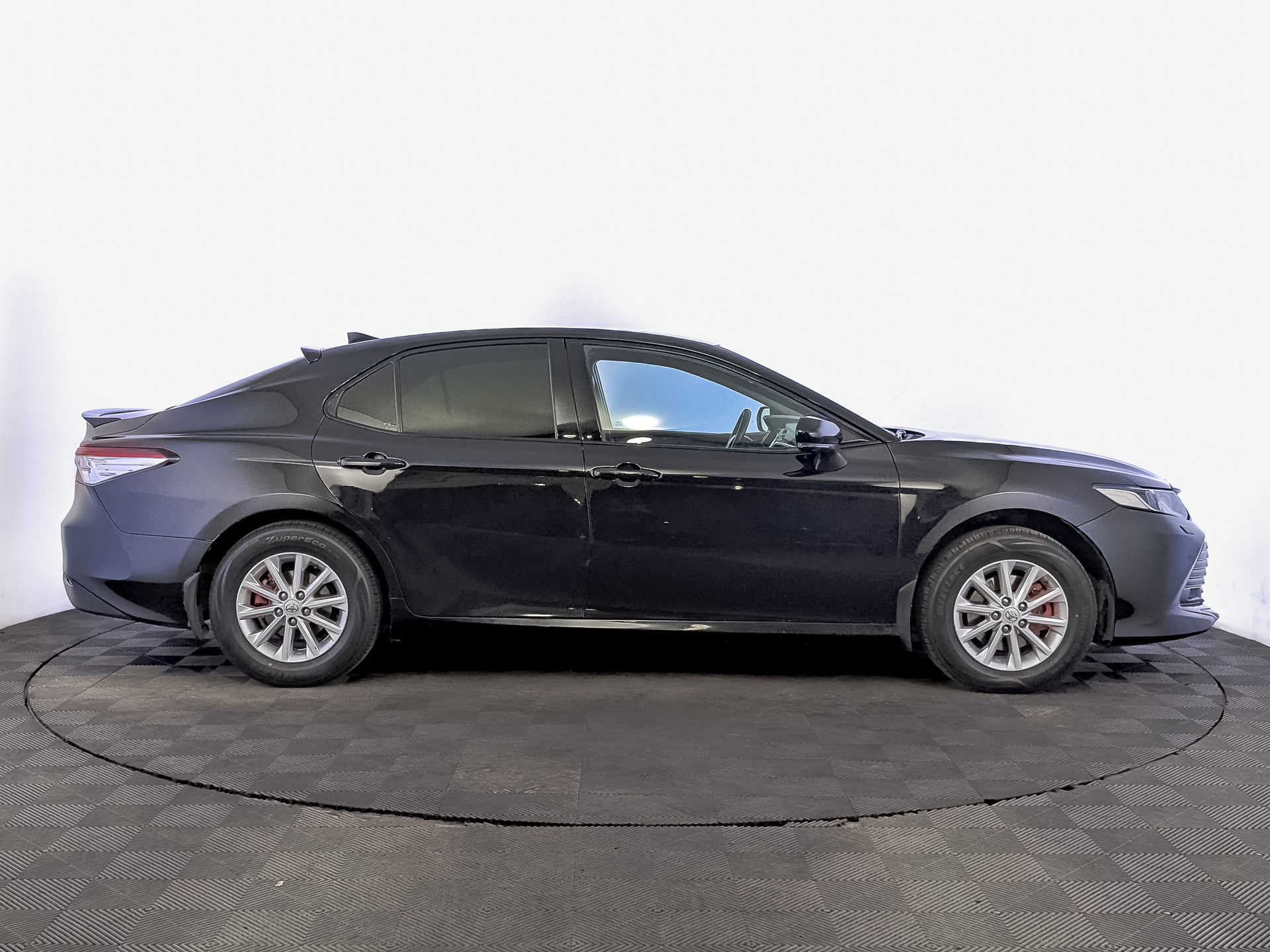 TOYOTA Camry 2.50 (181 л.с), автомат, 2020, пробег 112 991 км