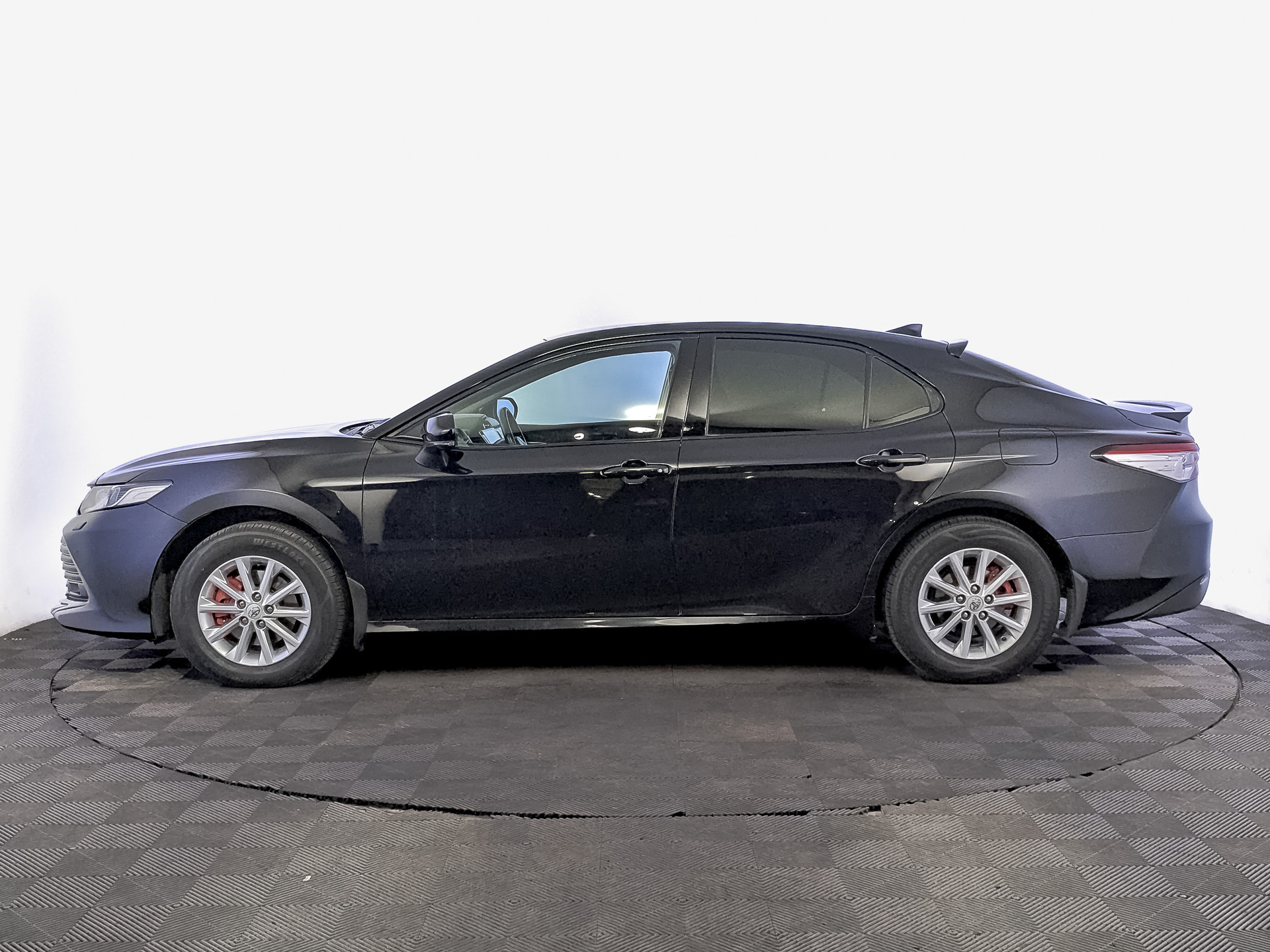 TOYOTA Camry 2.50 (181 л.с), автомат, 2020, пробег 112 991 км