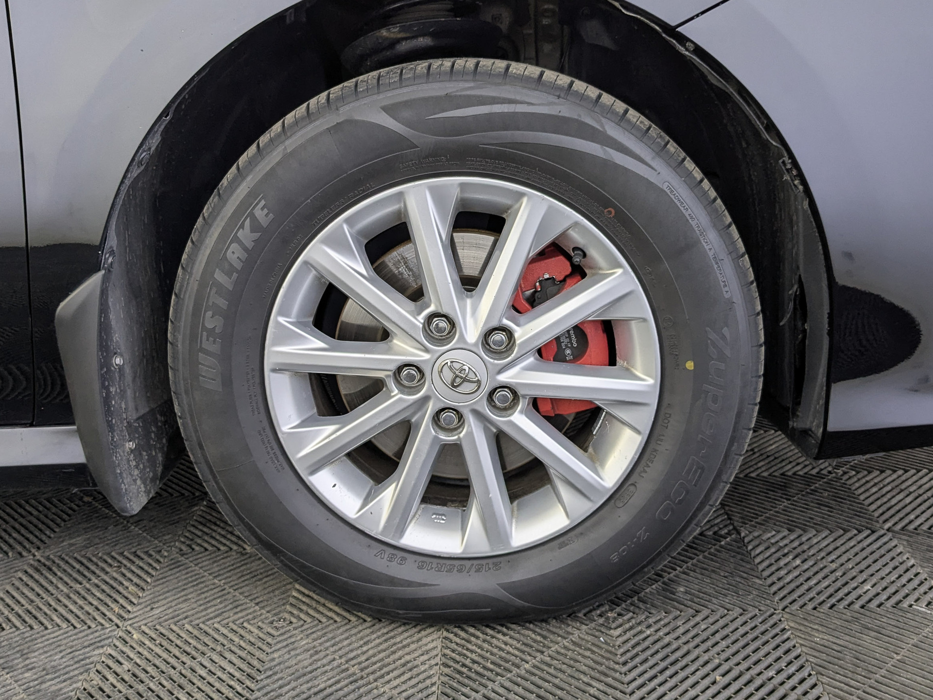 TOYOTA Camry 2.50 (181 л.с), автомат, 2020, пробег 112 991 км
