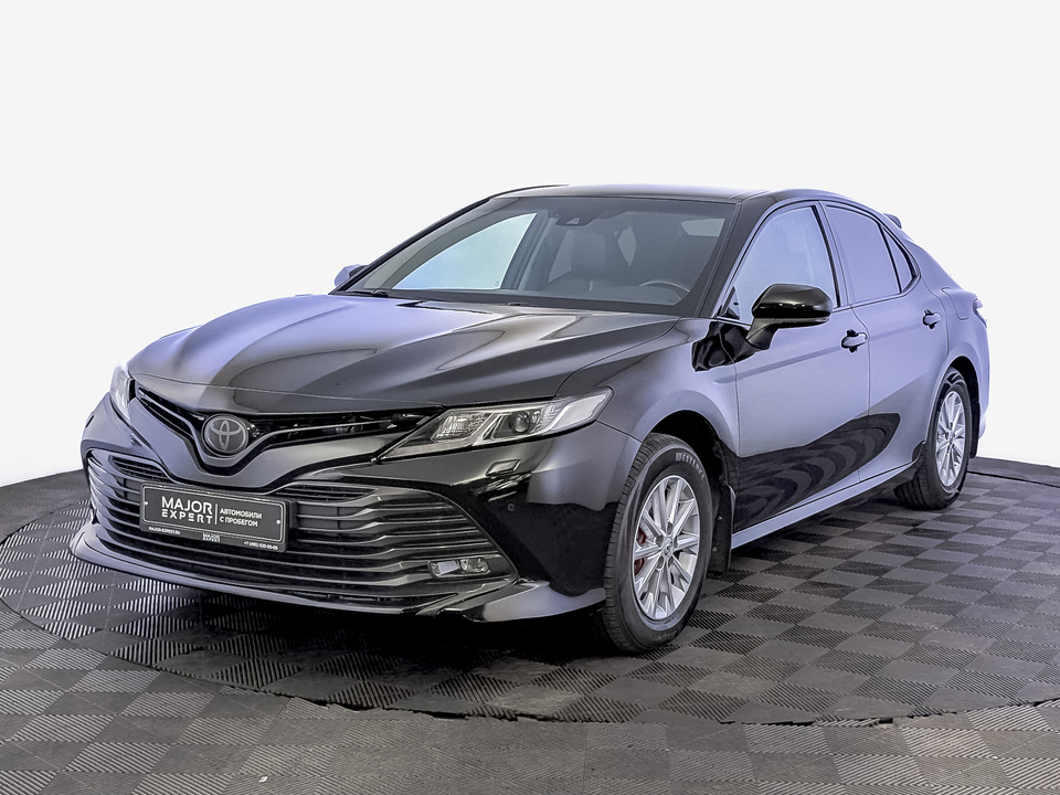 Toyota Camry VIII