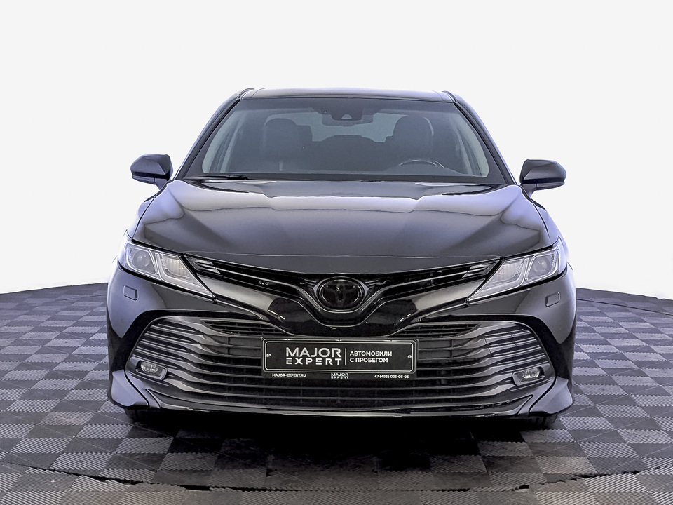 Toyota Camry VIII