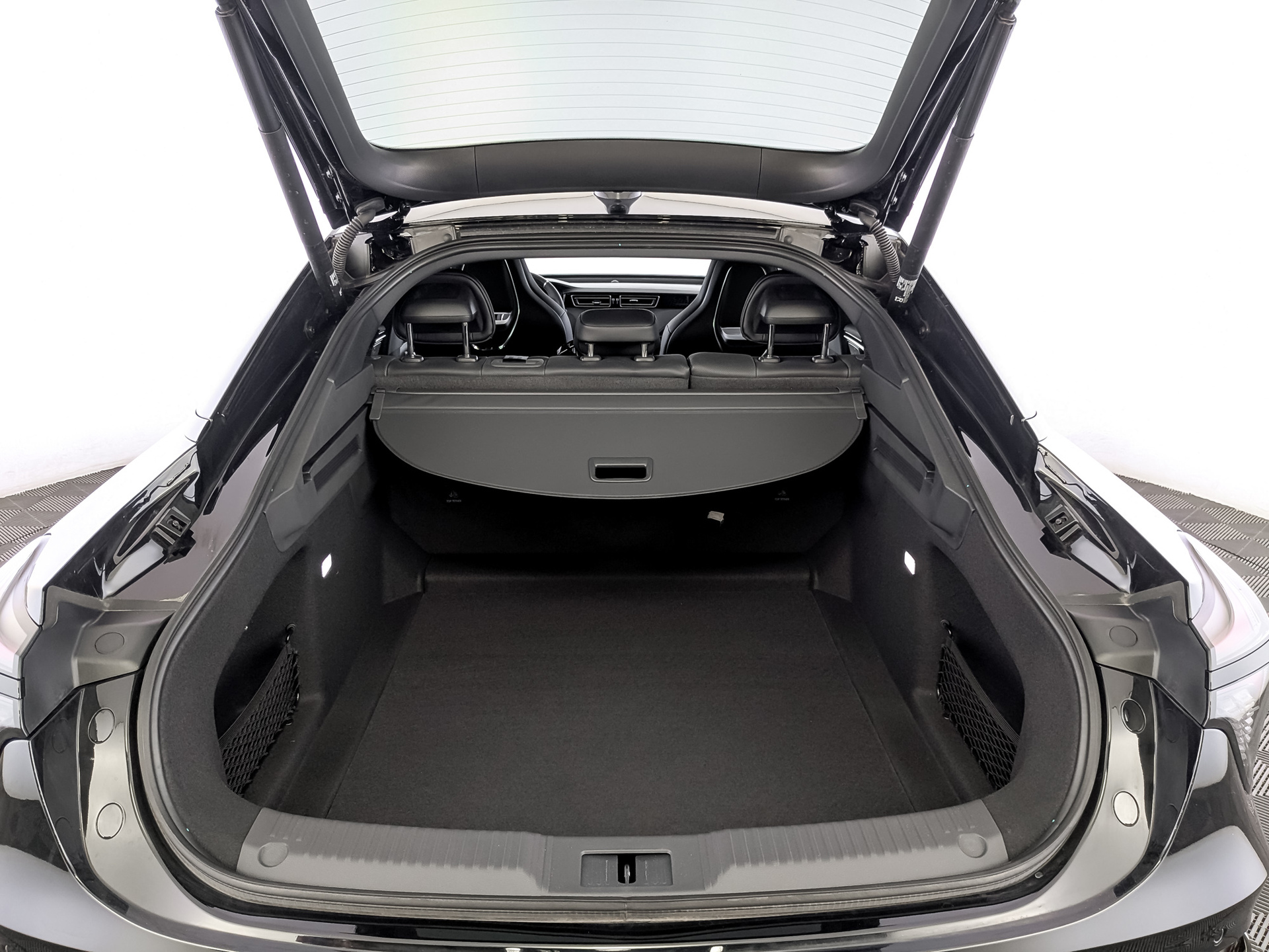 Фото Hongqi H6 Dynamic 2.0T/245 8AT 5L