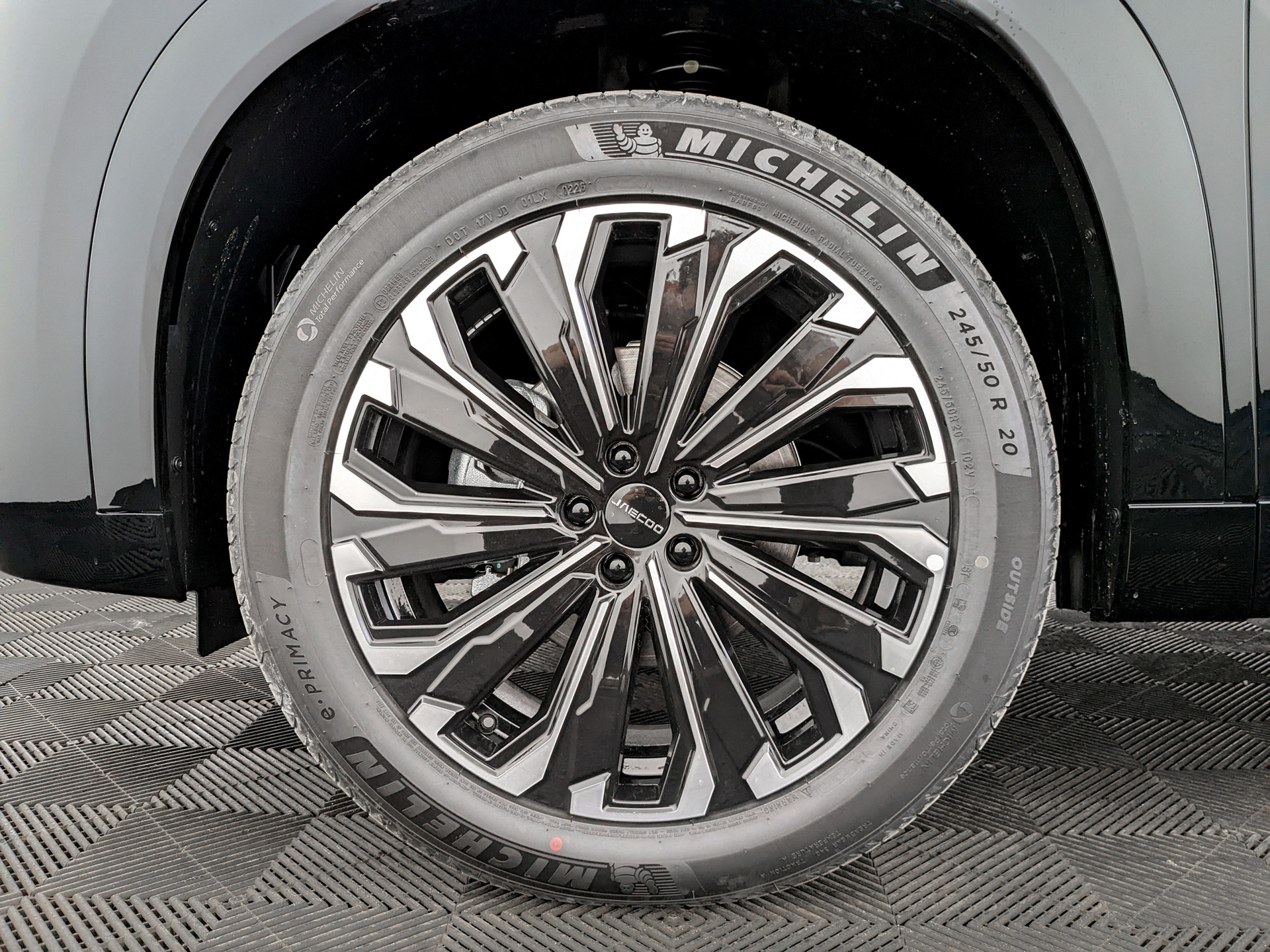 Фото JAECOO J8 Престиж 2.0T/249 7RT 4WD