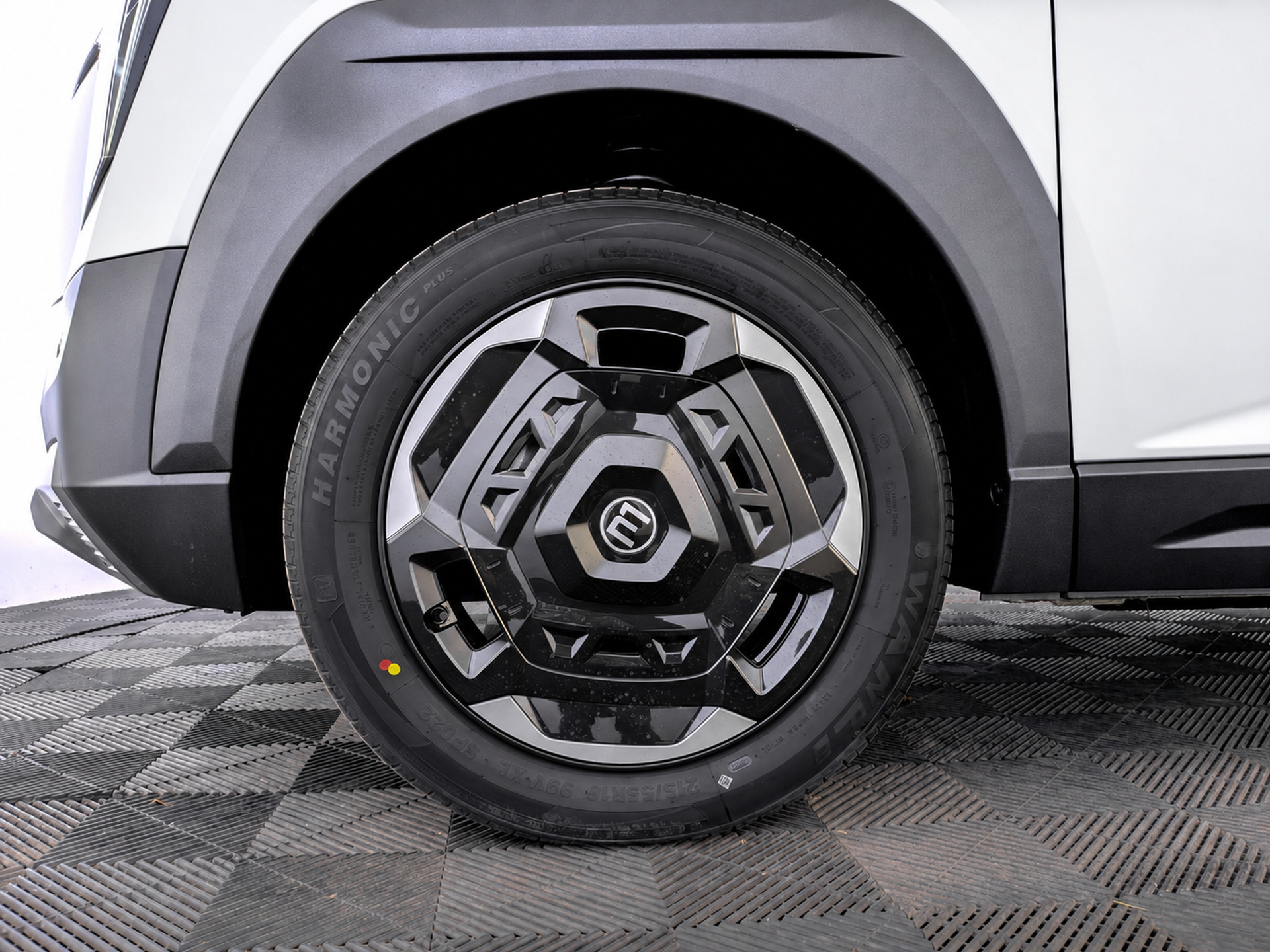 Фото Evolute i-JOY City+ EL/65 52кВт FWD