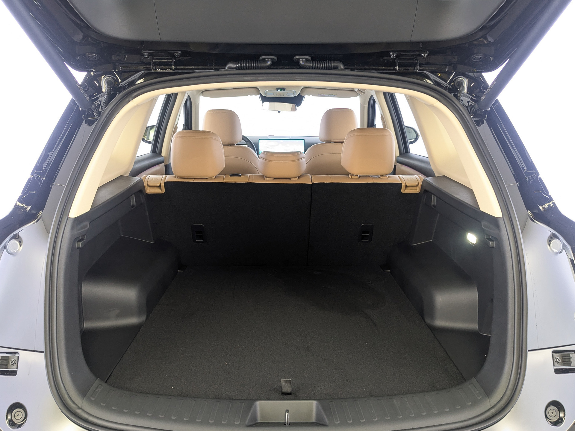 Фото Evolute i-SPACE 5 мест 1.5ELH/95 25кВт FWD