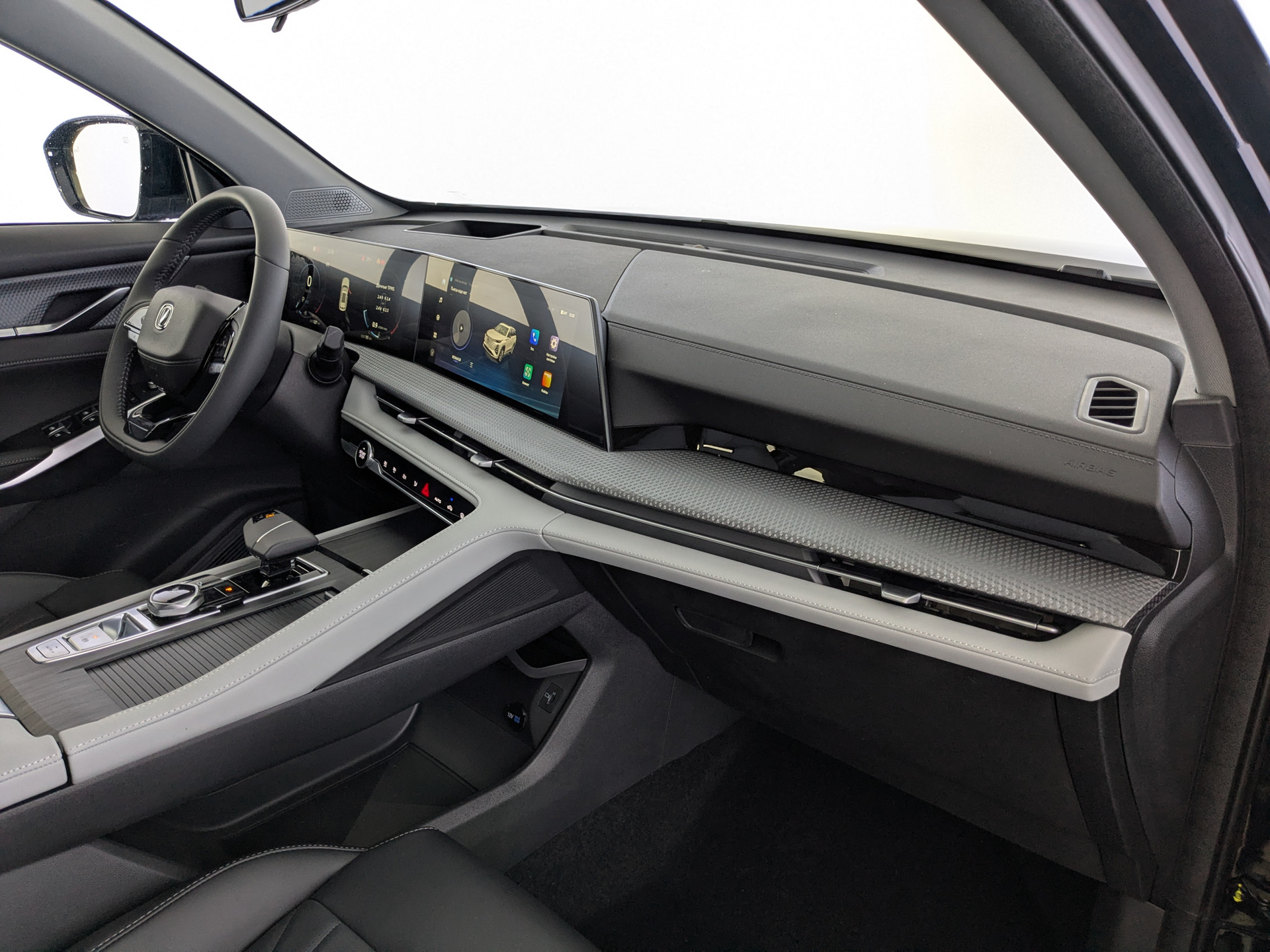 Фото Changan CS75 Plus III Люкс 2.0T/233 8AT Передний привод