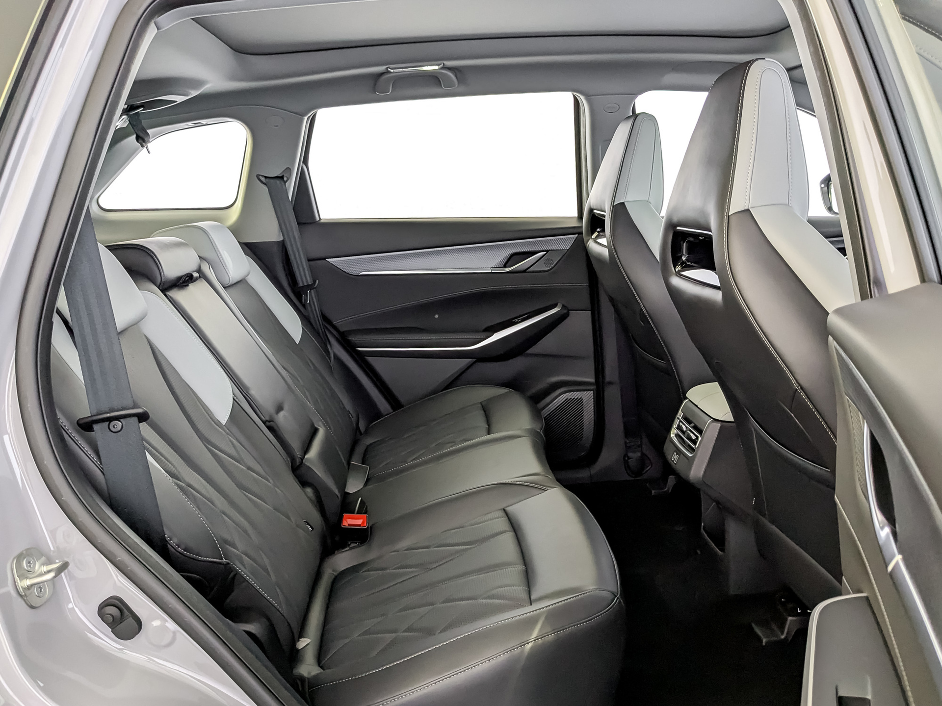 Фото Changan CS75 Plus III Люкс 2.0T/233 8AT Передний привод
