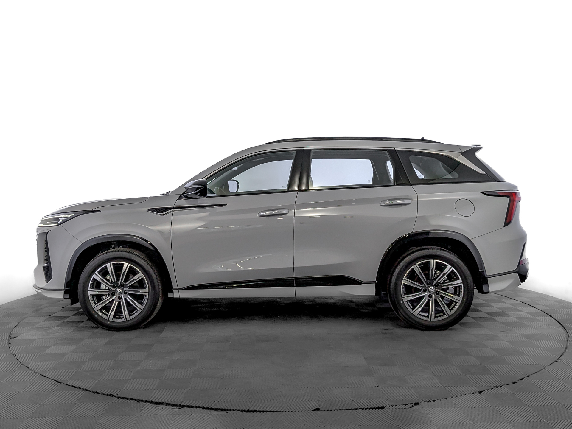 Фото Changan CS75 Plus III Люкс 2.0T/233 8AT Передний привод
