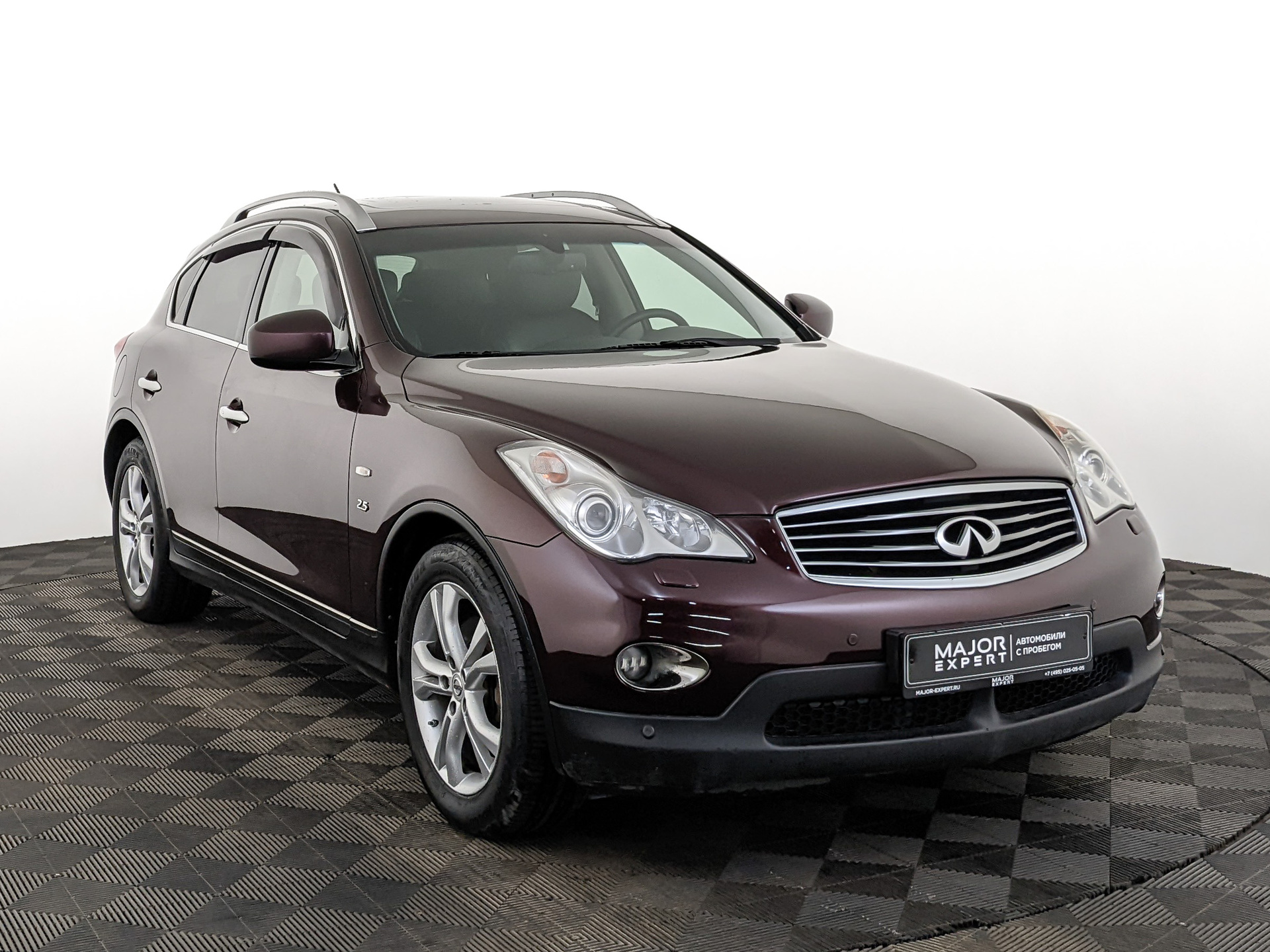 INFINITI QX50 2.50 (222 л.с), автомат, 2014, пробег 138 900 км