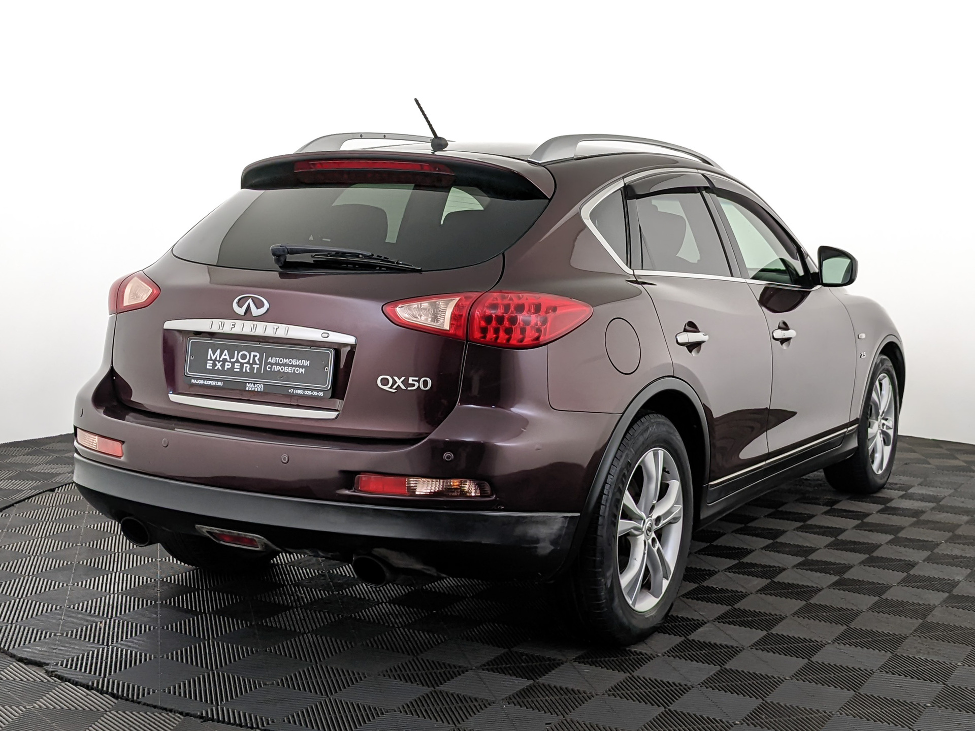 INFINITI QX50 2.50 (222 л.с), автомат, 2014, пробег 138 900 км