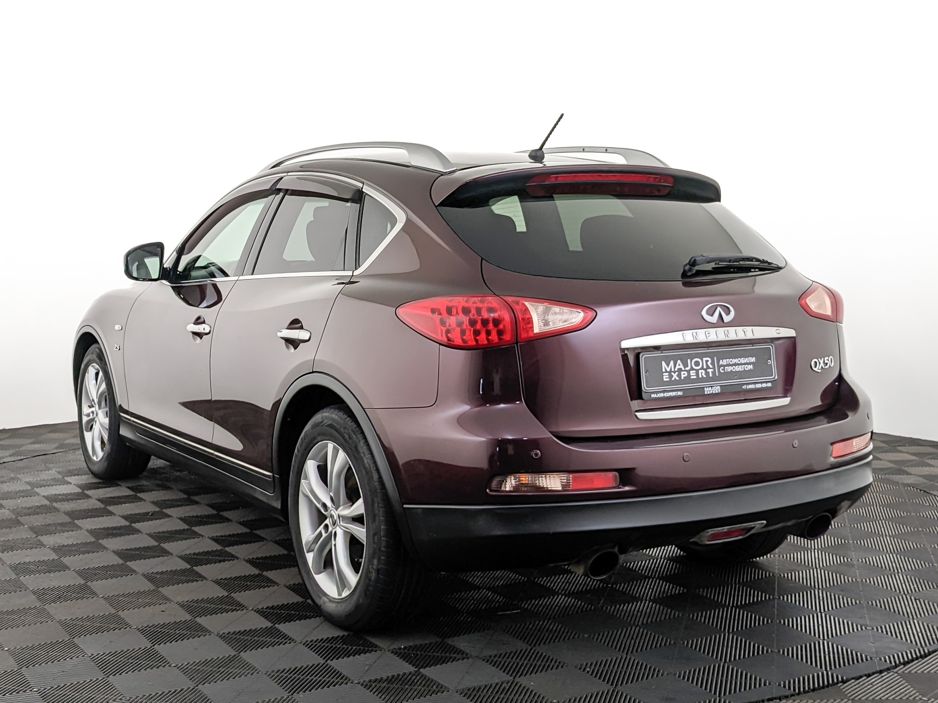 INFINITI QX50 2.50 (222 л.с), автомат, 2014, пробег 138 900 км