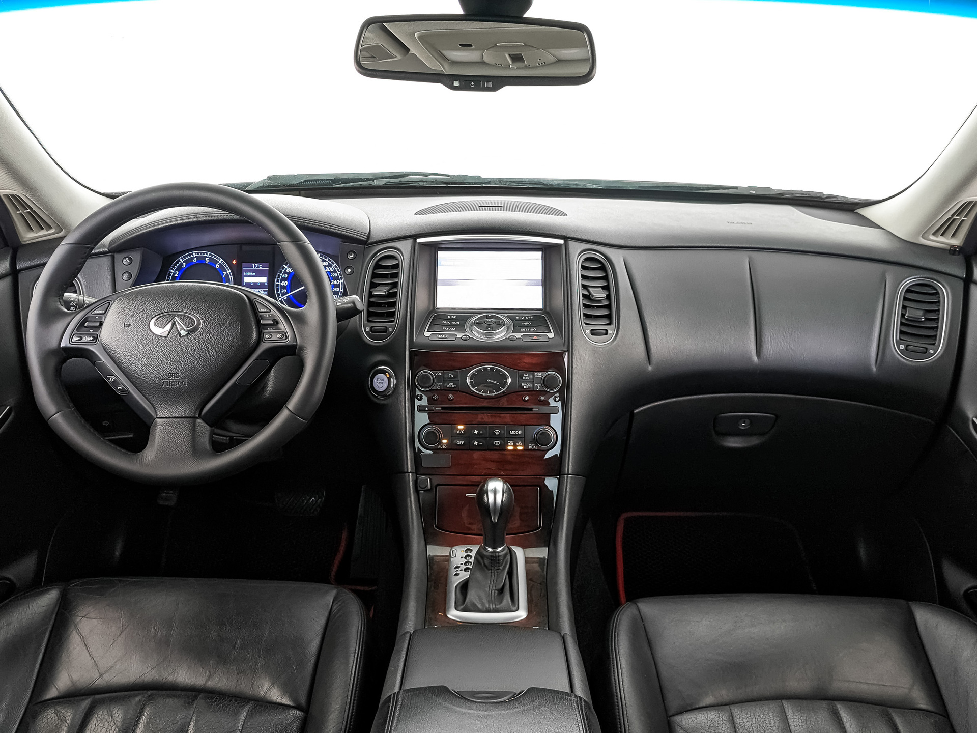 INFINITI QX50 2.50 (222 л.с), автомат, 2014, пробег 138 900 км