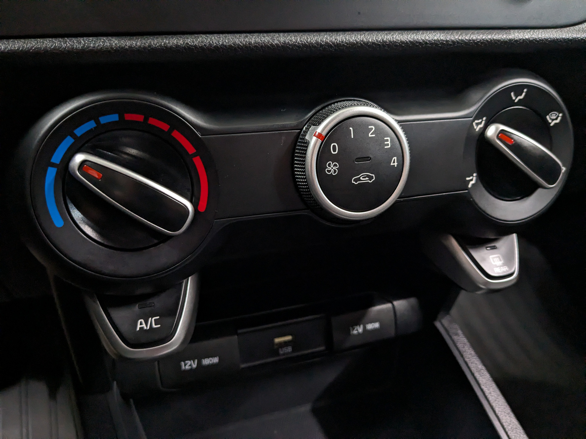 KIA Rio 1.60 (123 л.с), автомат, 2021, пробег 118 948 км