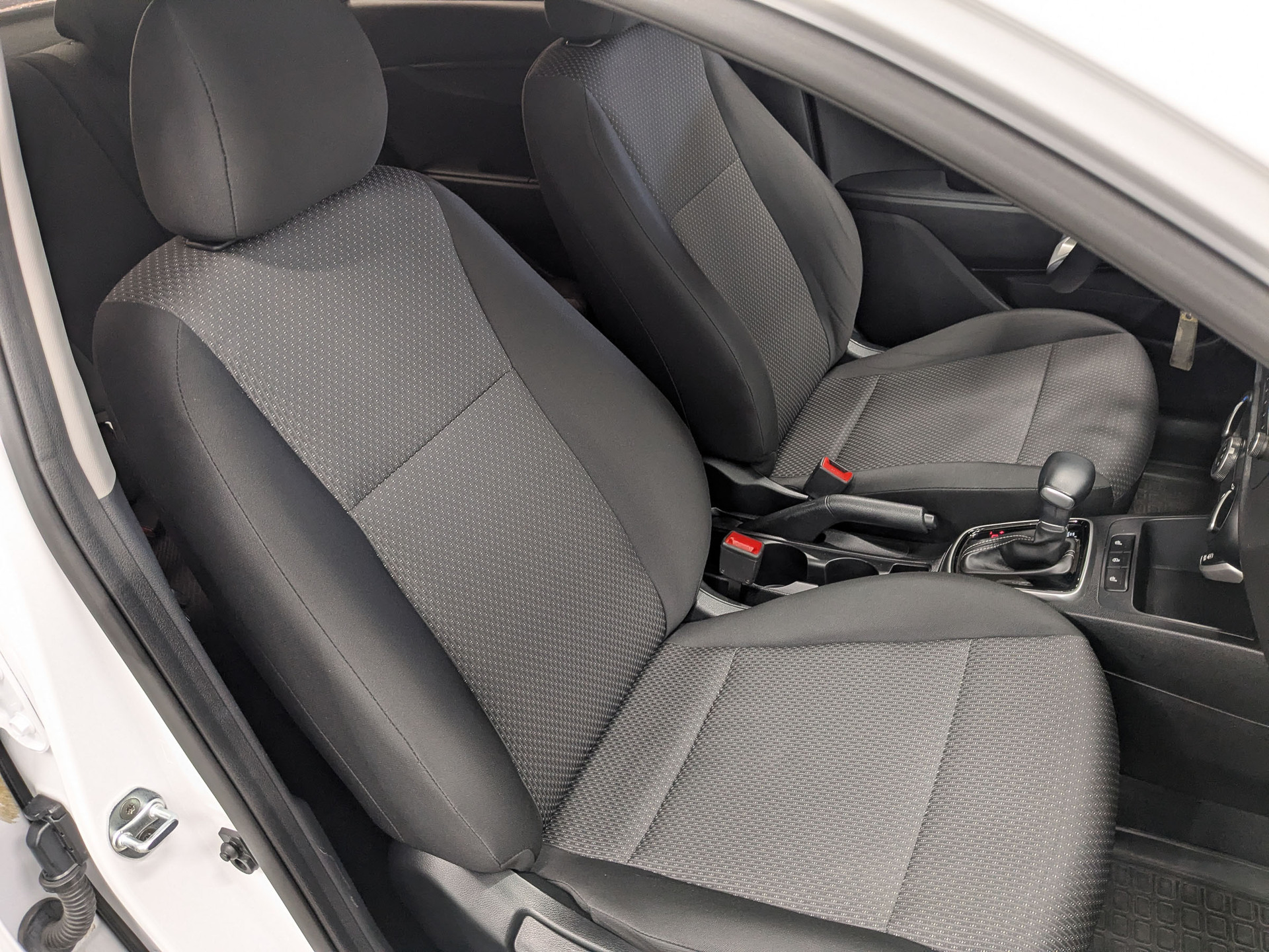 KIA Rio 1.60 (123 л.с), автомат, 2021, пробег 118 948 км