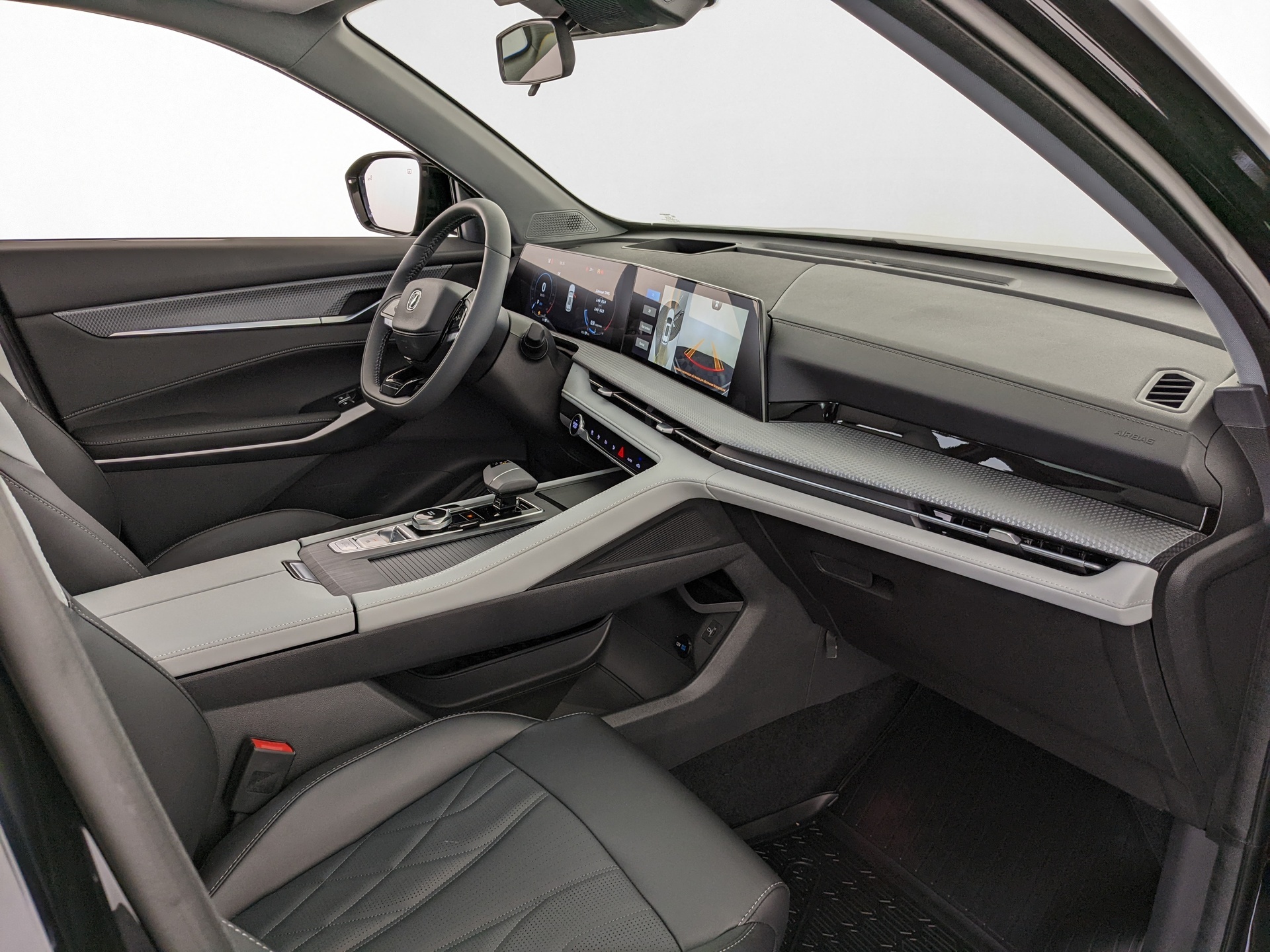 Фото Changan CS75 Plus III Люкс 2.0T/226 8AT Передний привод