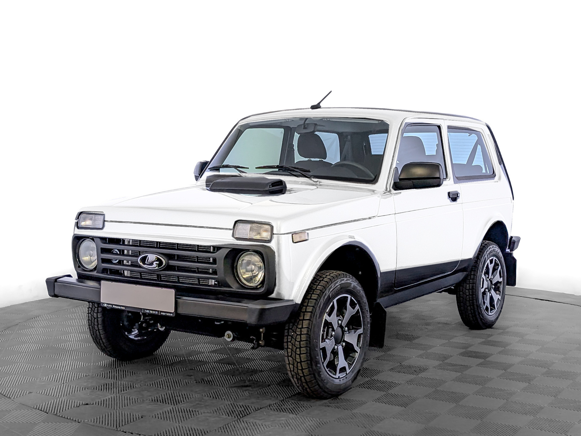 Фото Lada Niva Travel Драйв 1.8/90 5MT
