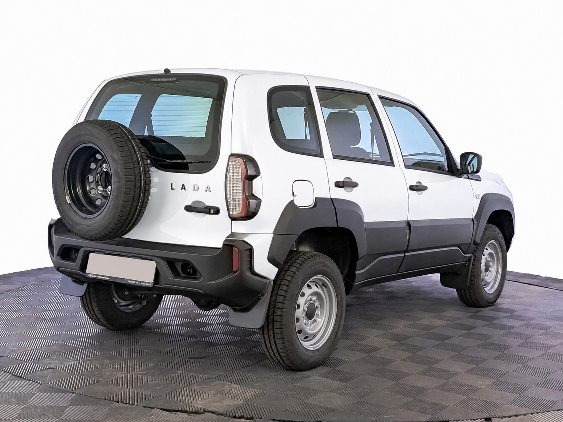 Фото Lada Niva Travel Классик 1.8/90 5MT