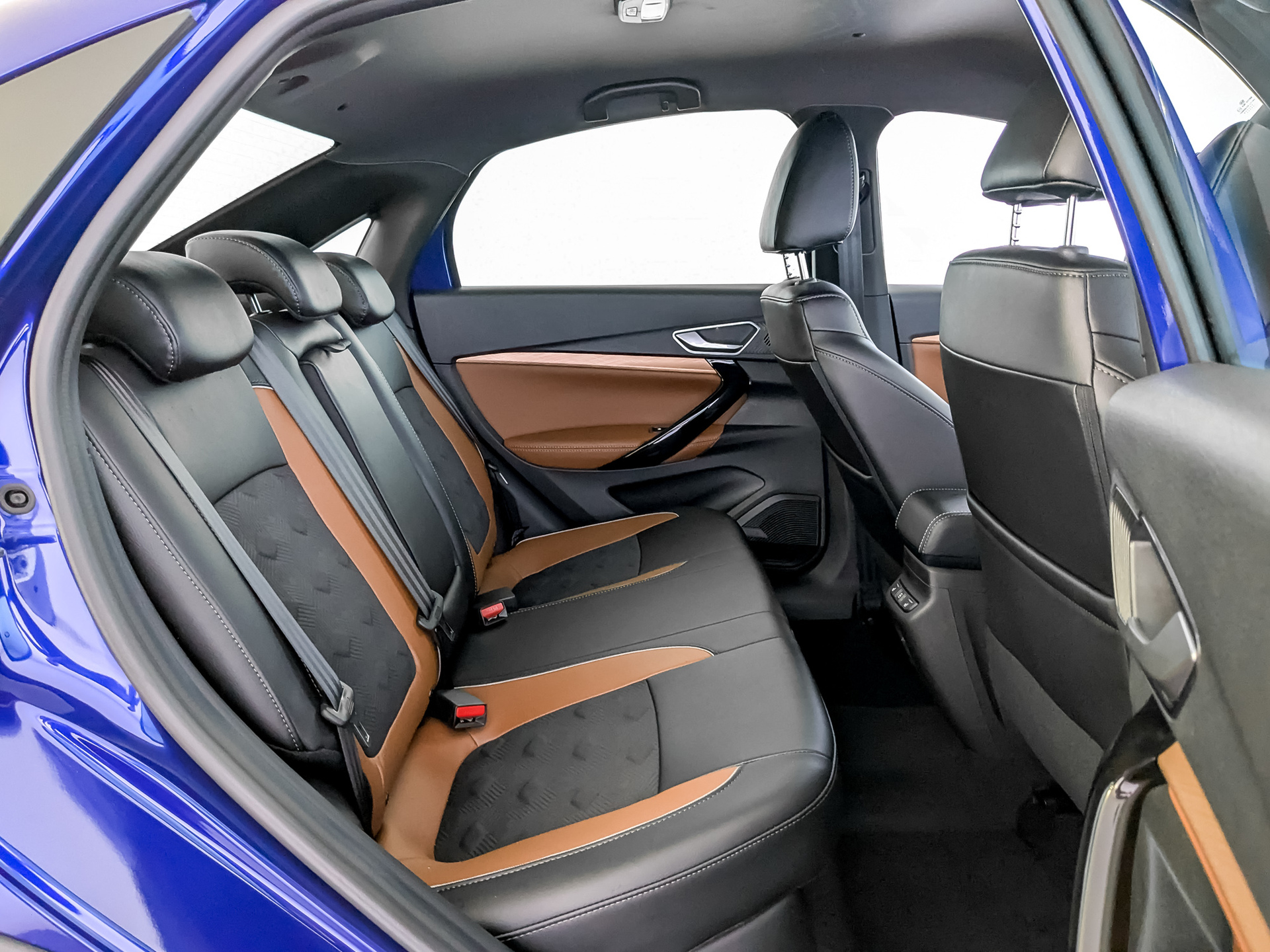 Фото Lada Vesta Седан Кросс Техно 1.8/122 ВТ
