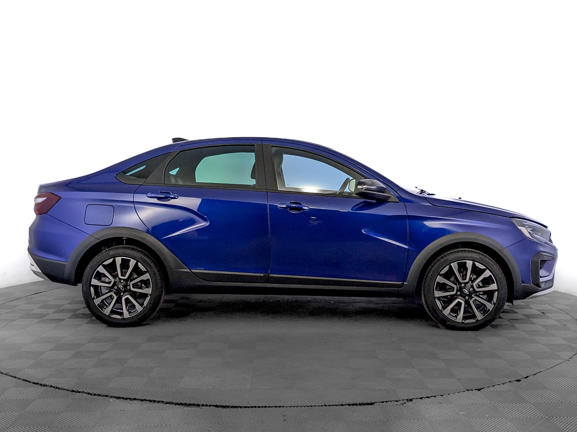 Фото Lada Vesta Седан Кросс Техно 1.8/122 ВТ