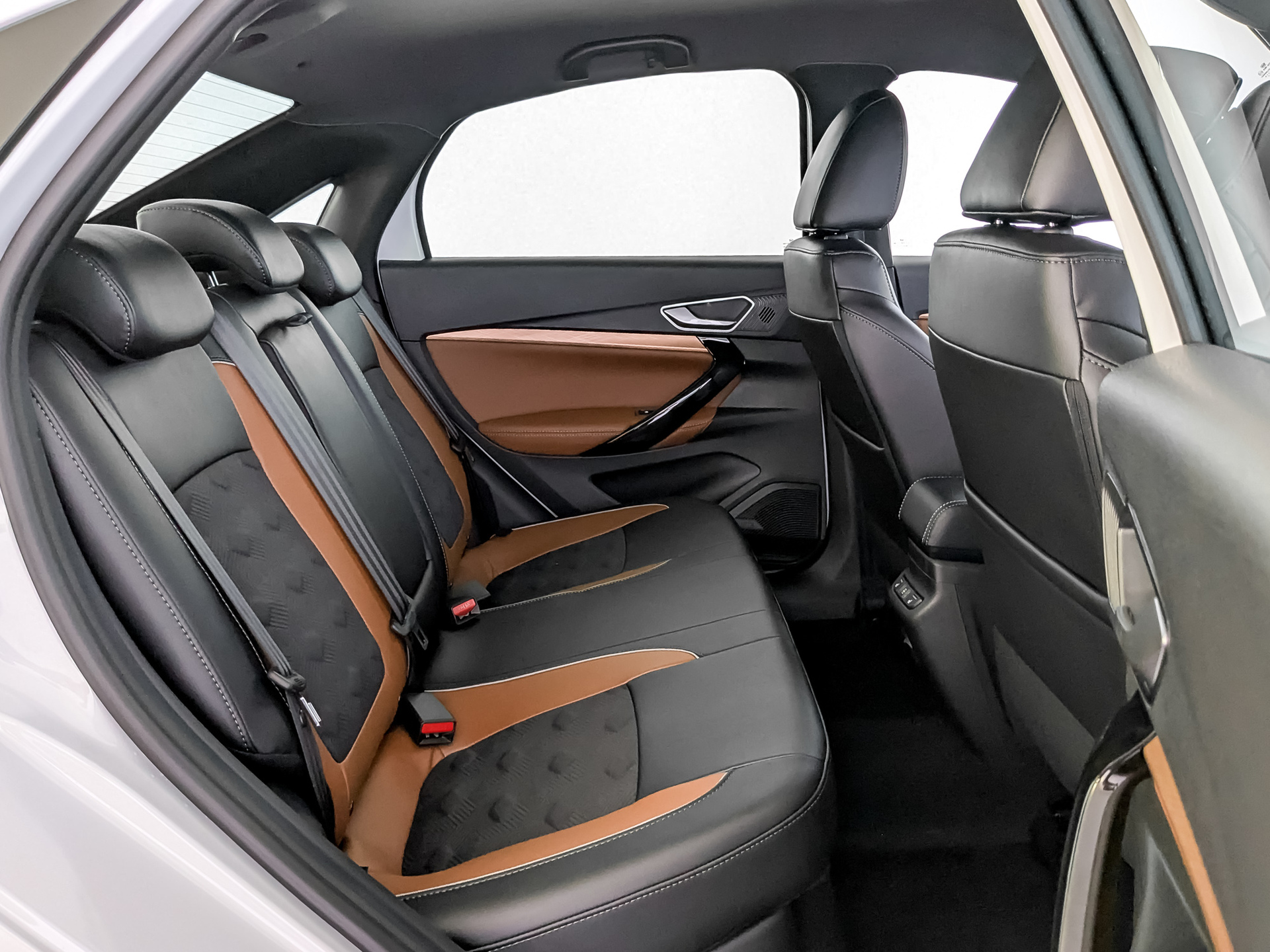Фото Lada Vesta Седан Кросс Техно 1.8/122 ВТ