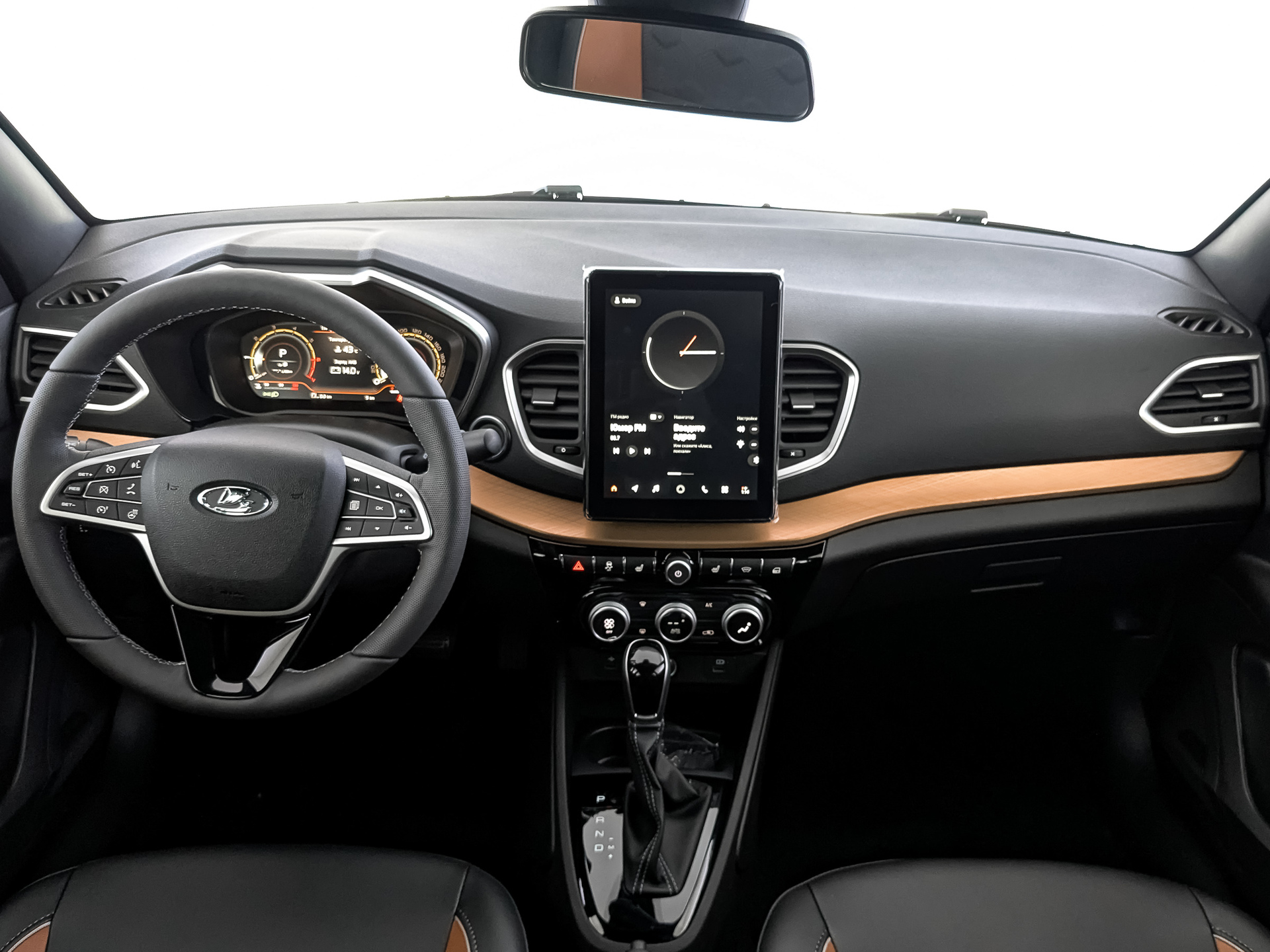 Фото Lada Vesta Седан Кросс Техно 1.8/122 ВТ
