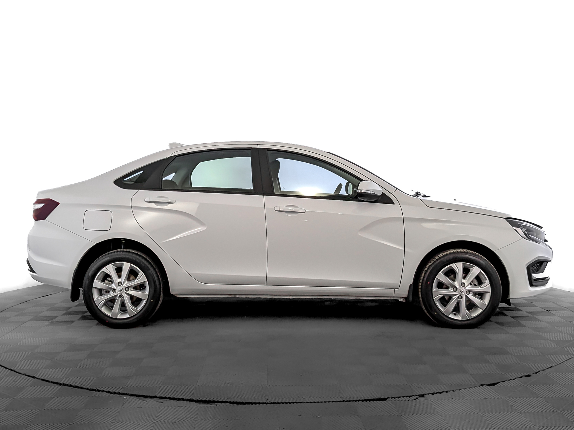 Фото Lada Vesta Седан Драйв 1.8/122 ВТ