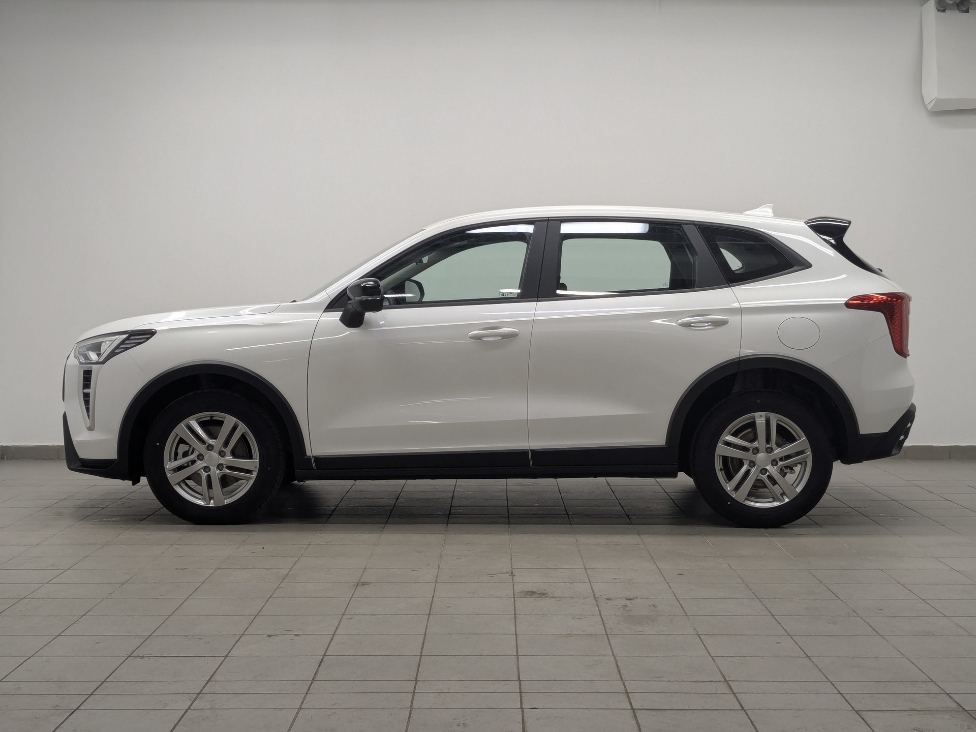 Фото Haval Jolion Комфорт 1.5T/143 6MT 2WD