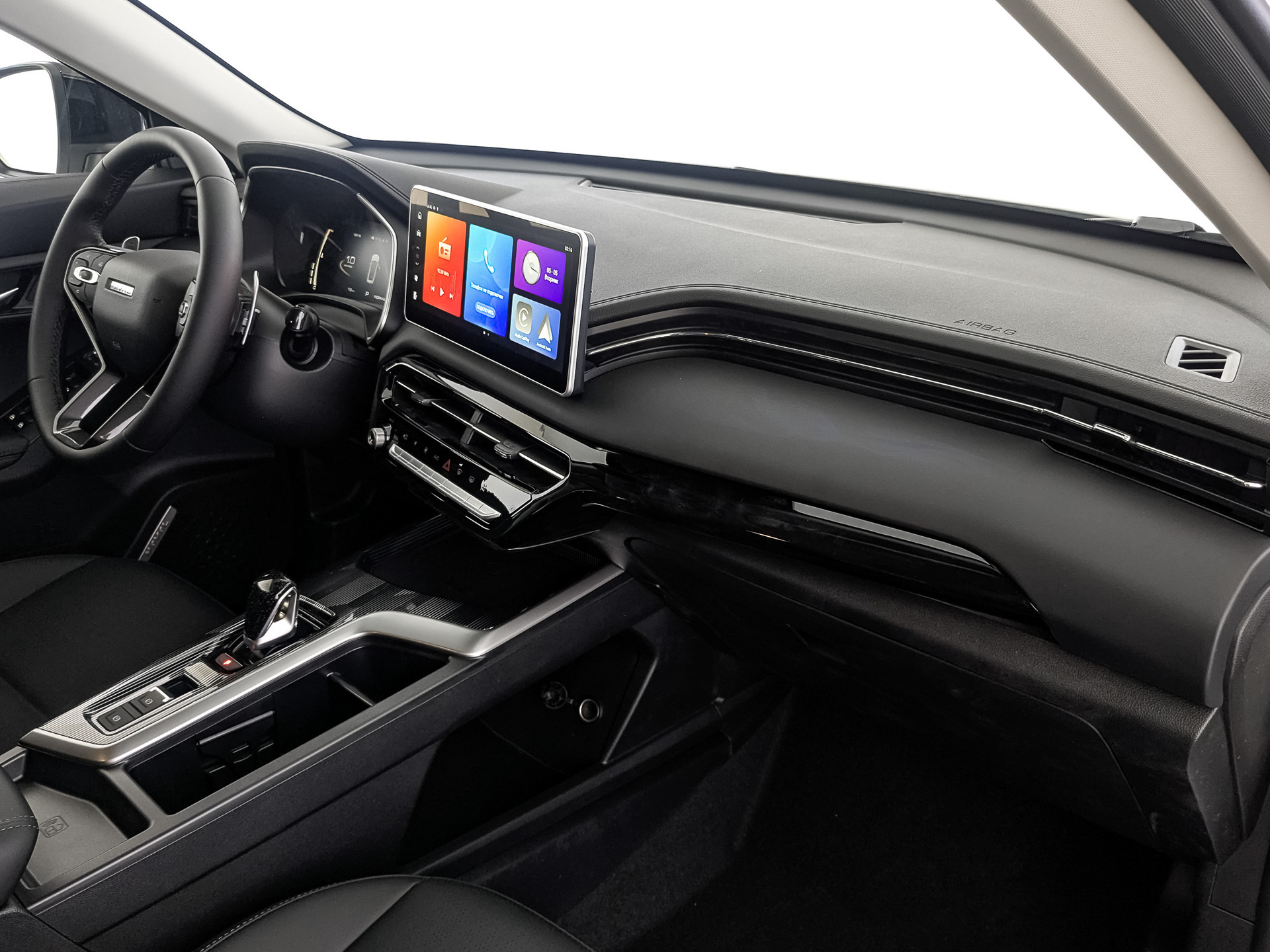 Фото Haval Jolion Премиум 1.5T/143 7RT 2WD