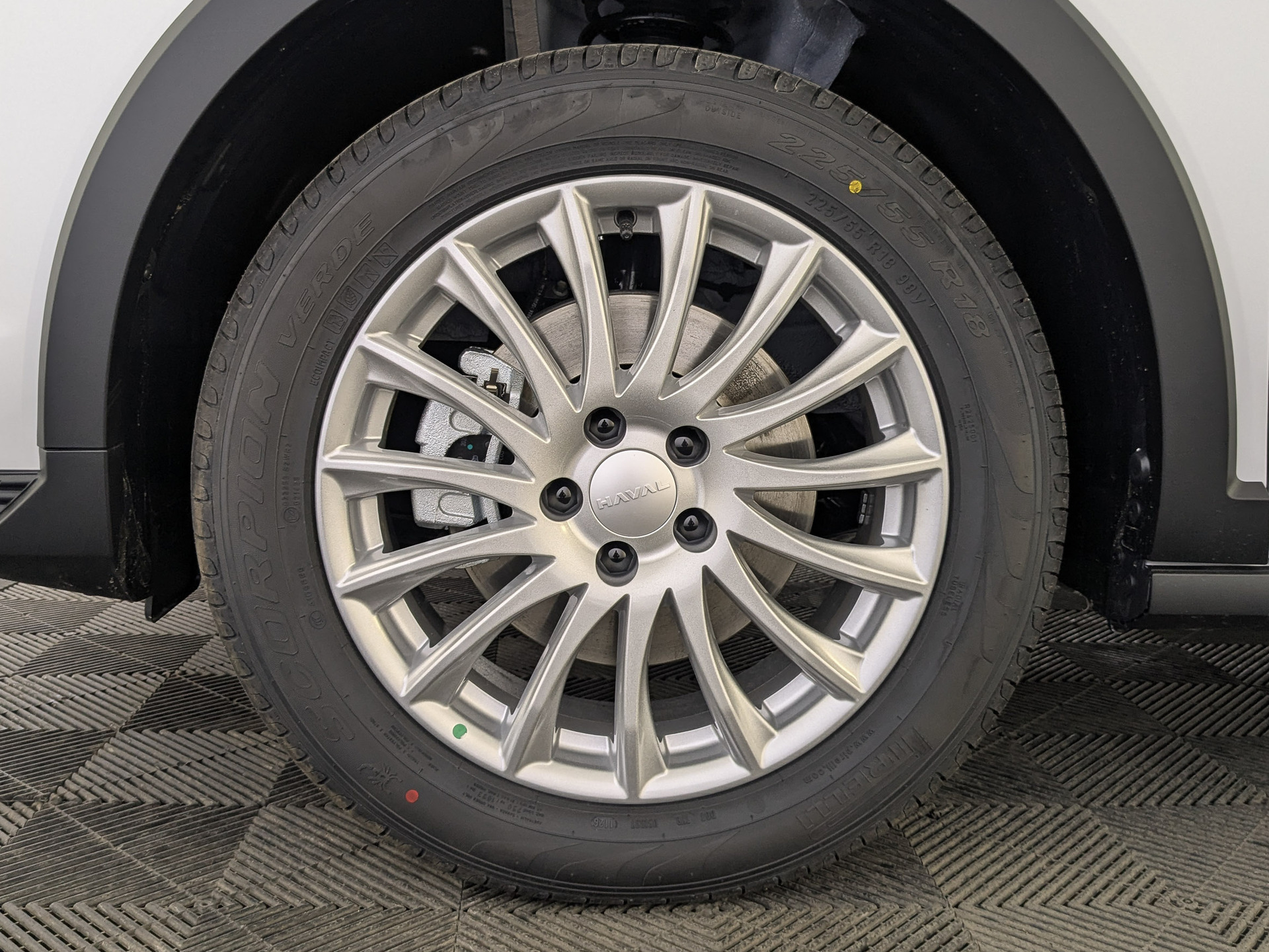 Фото Haval Jolion Премиум 1.5T/143 7RT 2WD