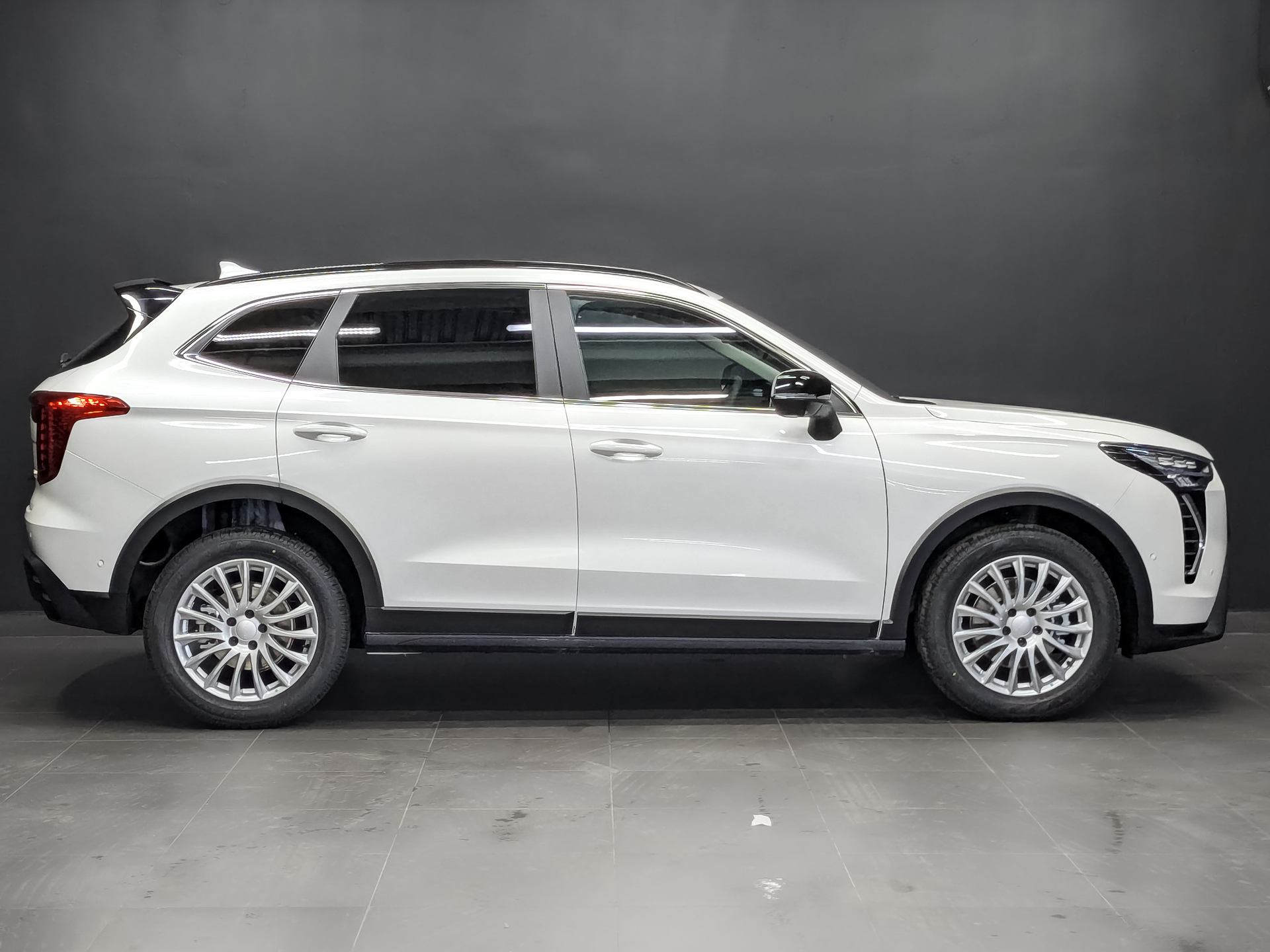 Фото Haval Jolion Техно + 1.5T/150 7RT 4WD