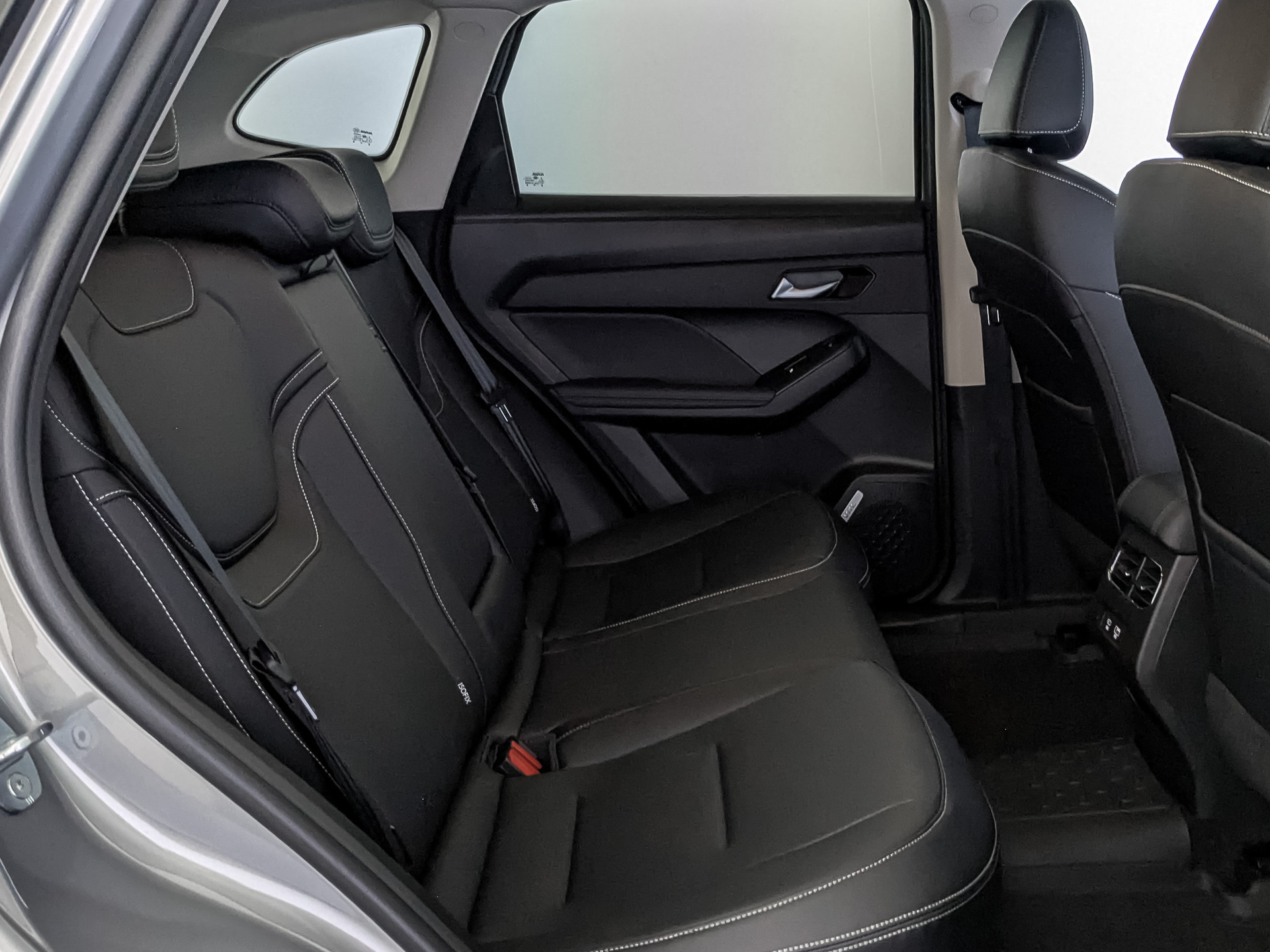 Фото Haval Jolion Премиум 1.5T/150 7RT 4WD