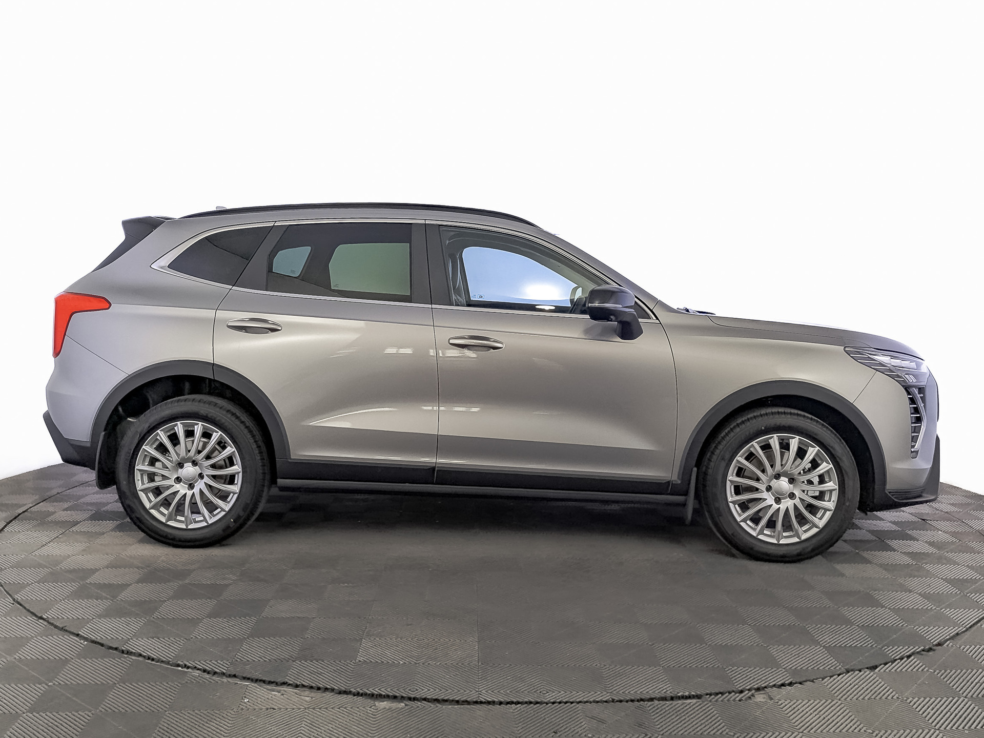 Фото Haval Jolion Премиум 1.5T/150 7RT 4WD