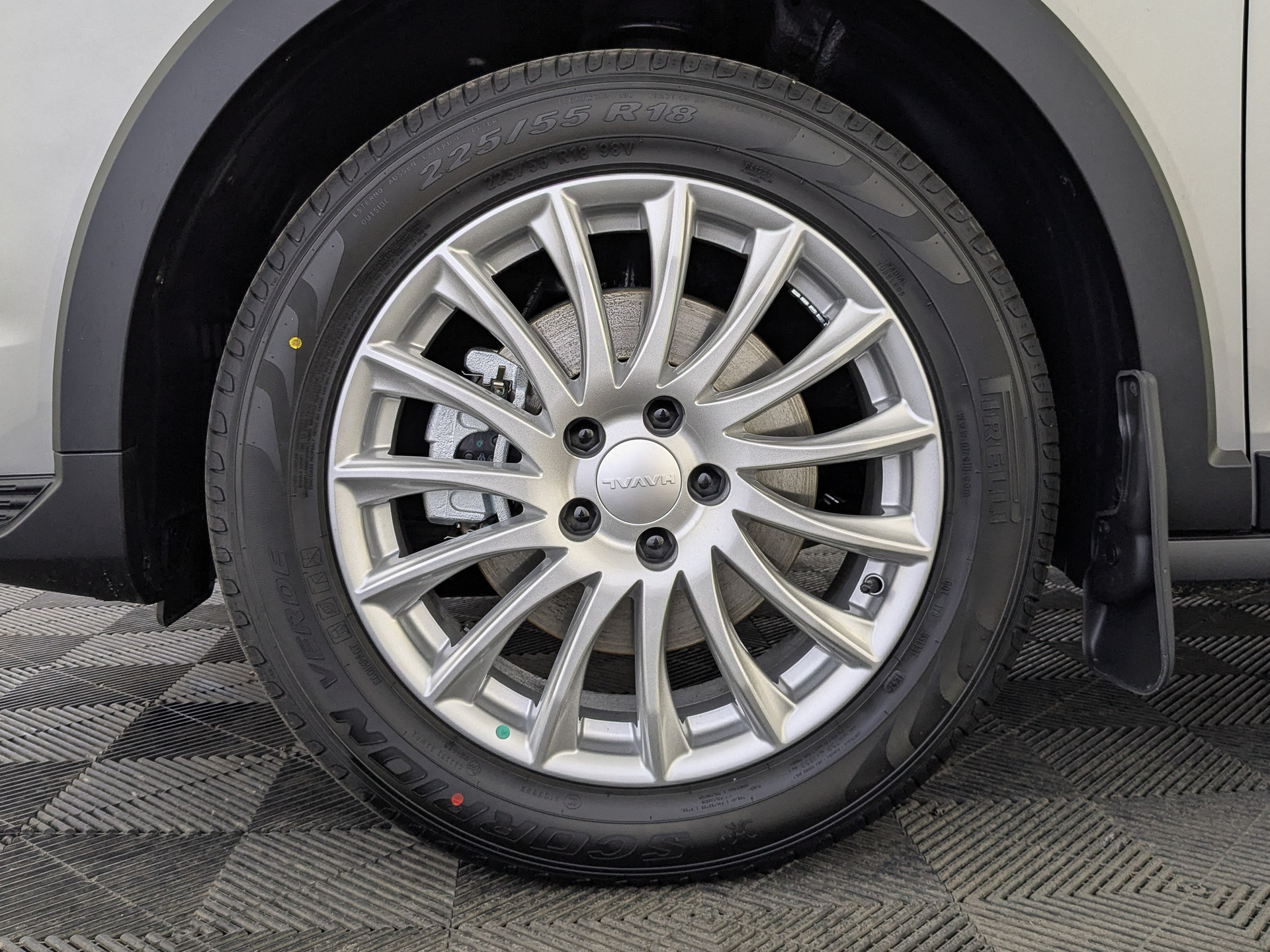 Фото Haval Jolion Премиум 1.5T/150 7RT 4WD