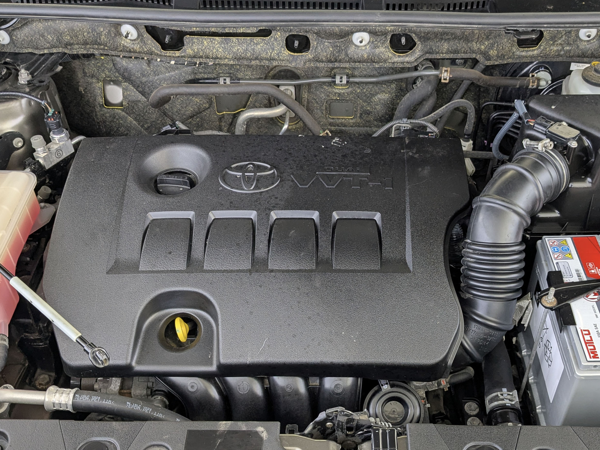 TOYOTA Rav-4 2.00 (146 л.с), автомат, 2015, пробег 100 105 км
