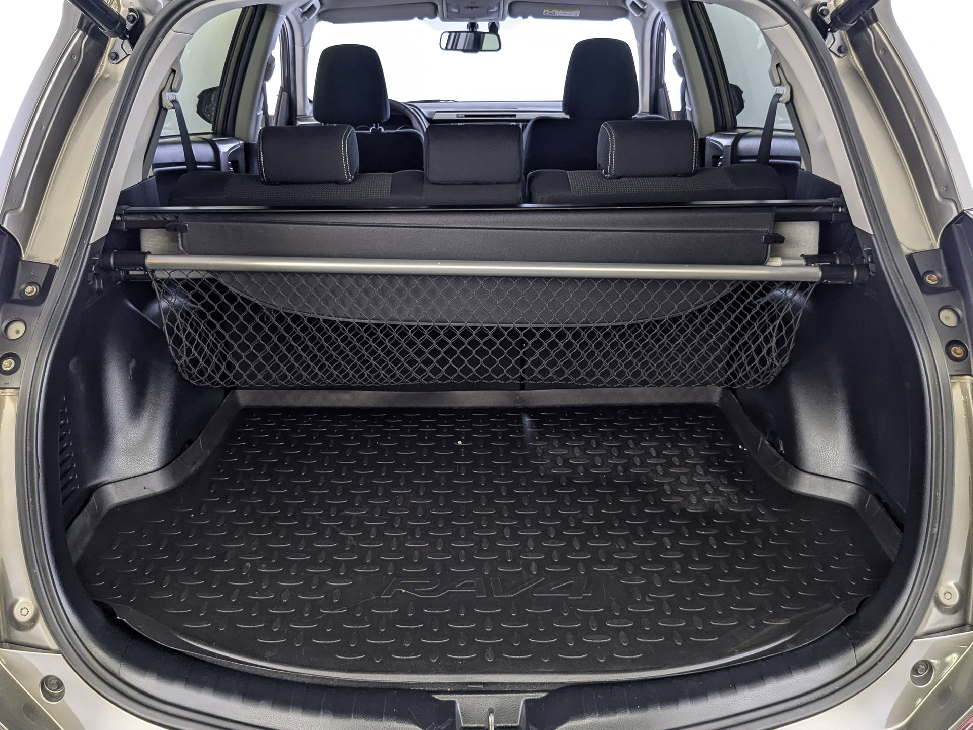 TOYOTA Rav-4 2.00 (146 л.с), автомат, 2015, пробег 100 105 км