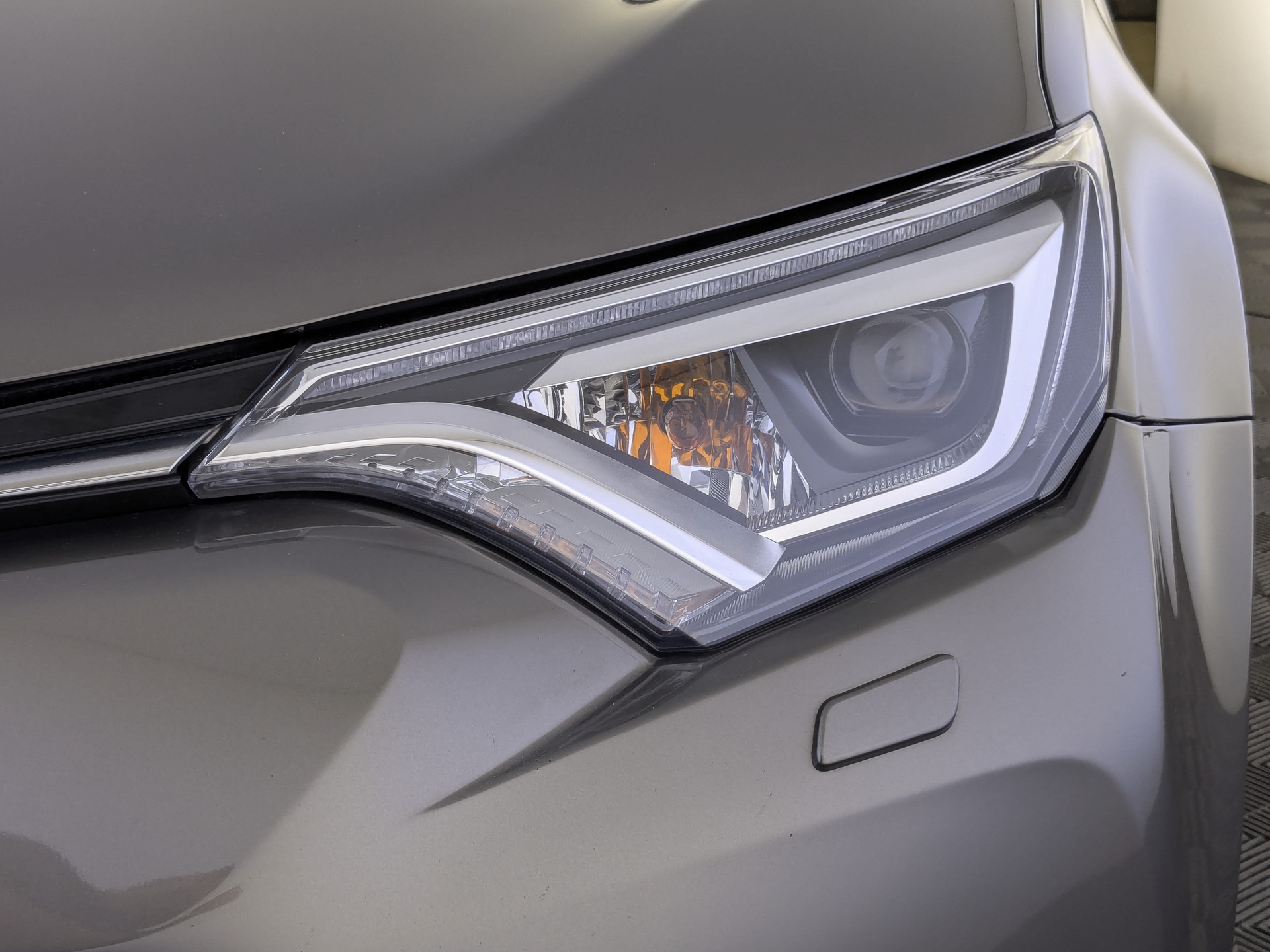 TOYOTA Rav-4 2.00 (146 л.с), автомат, 2015, пробег 100 105 км